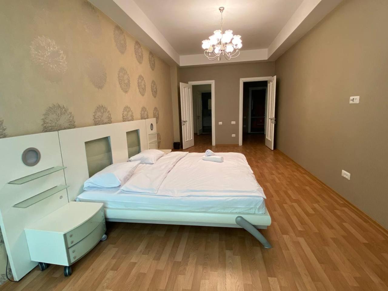 City Center Deluxe Apartments
