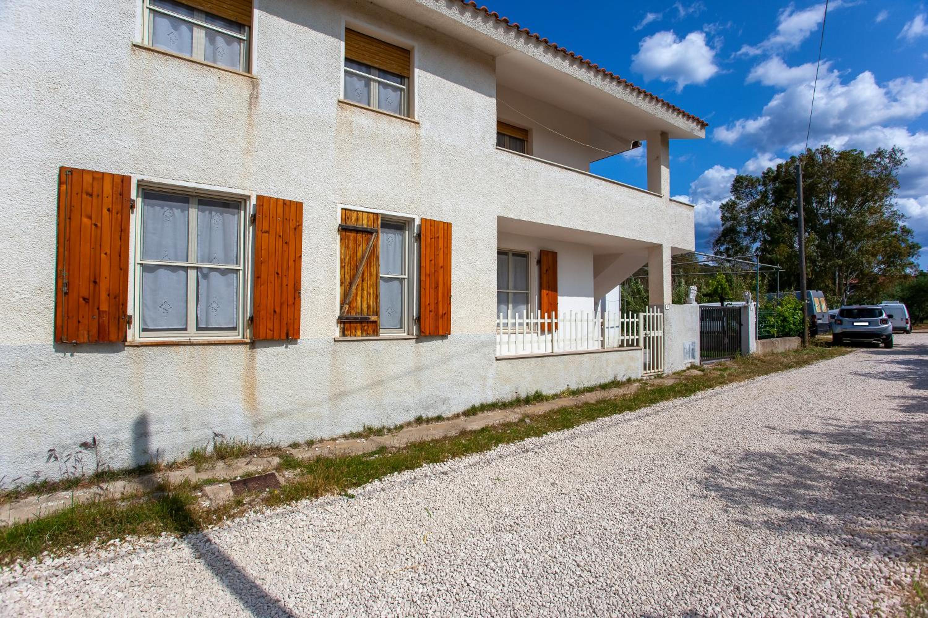 Casa con giardino view 3