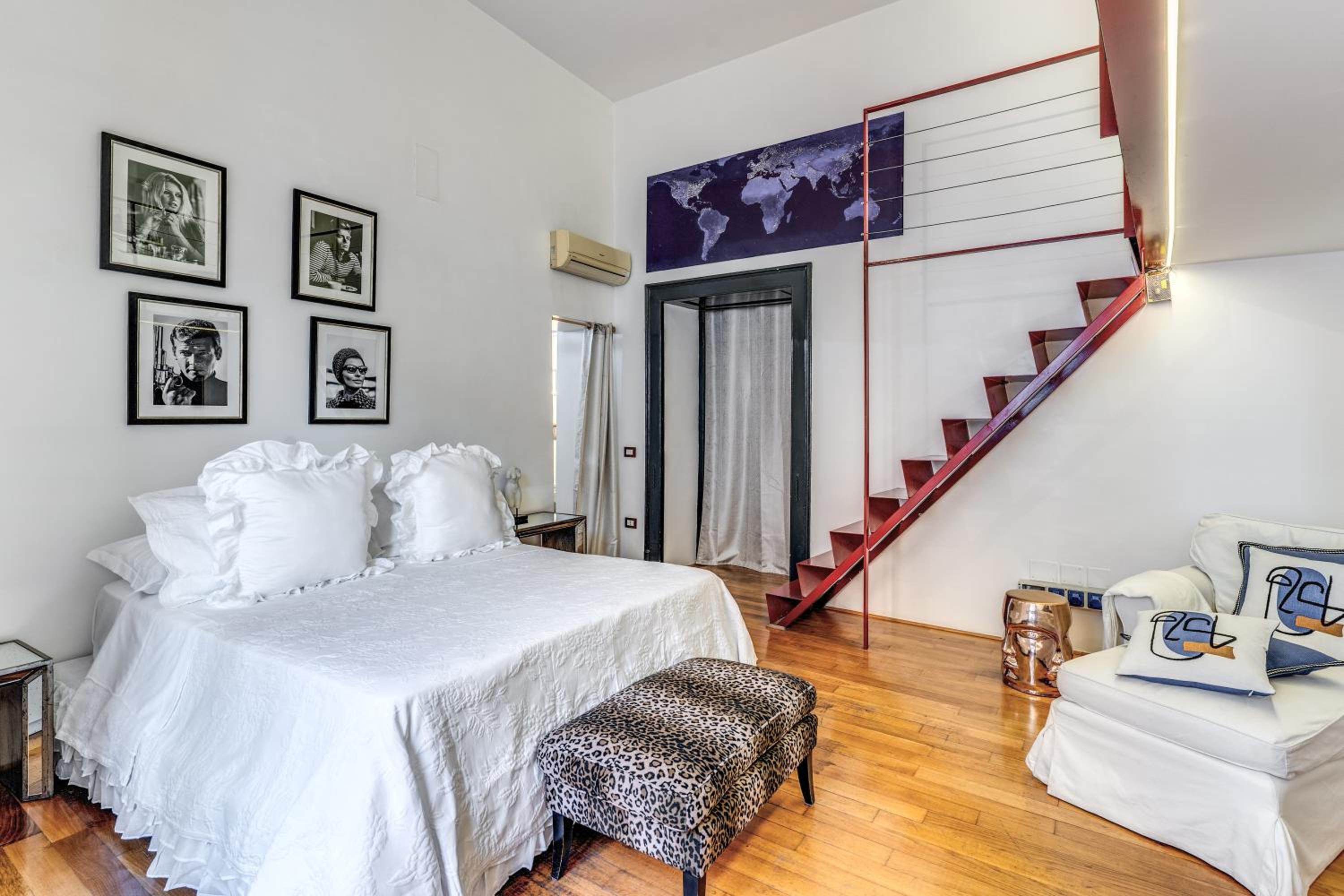 San Teodoro Apartment with Private Terrace