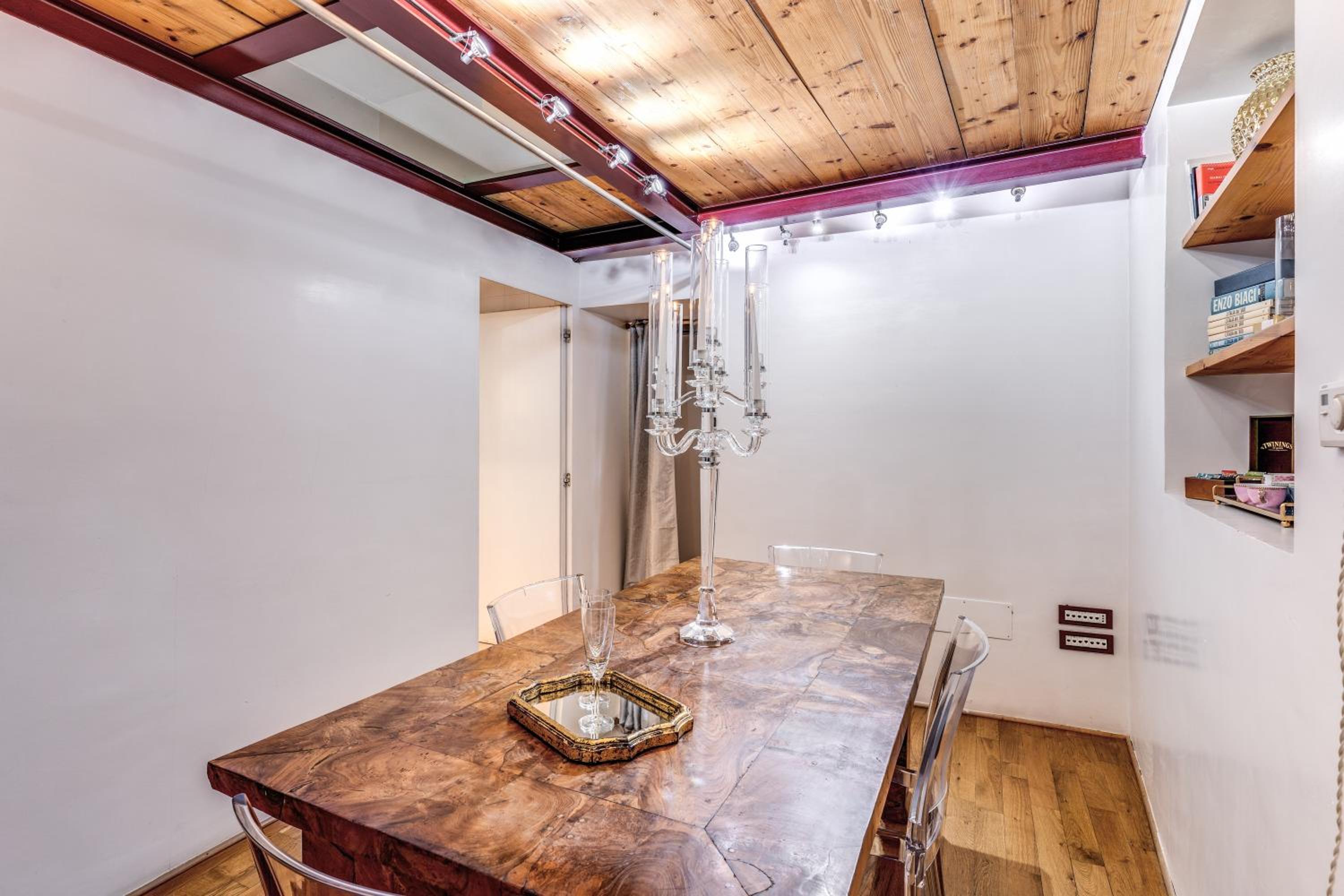 San Teodoro Apartment with Private Terrace