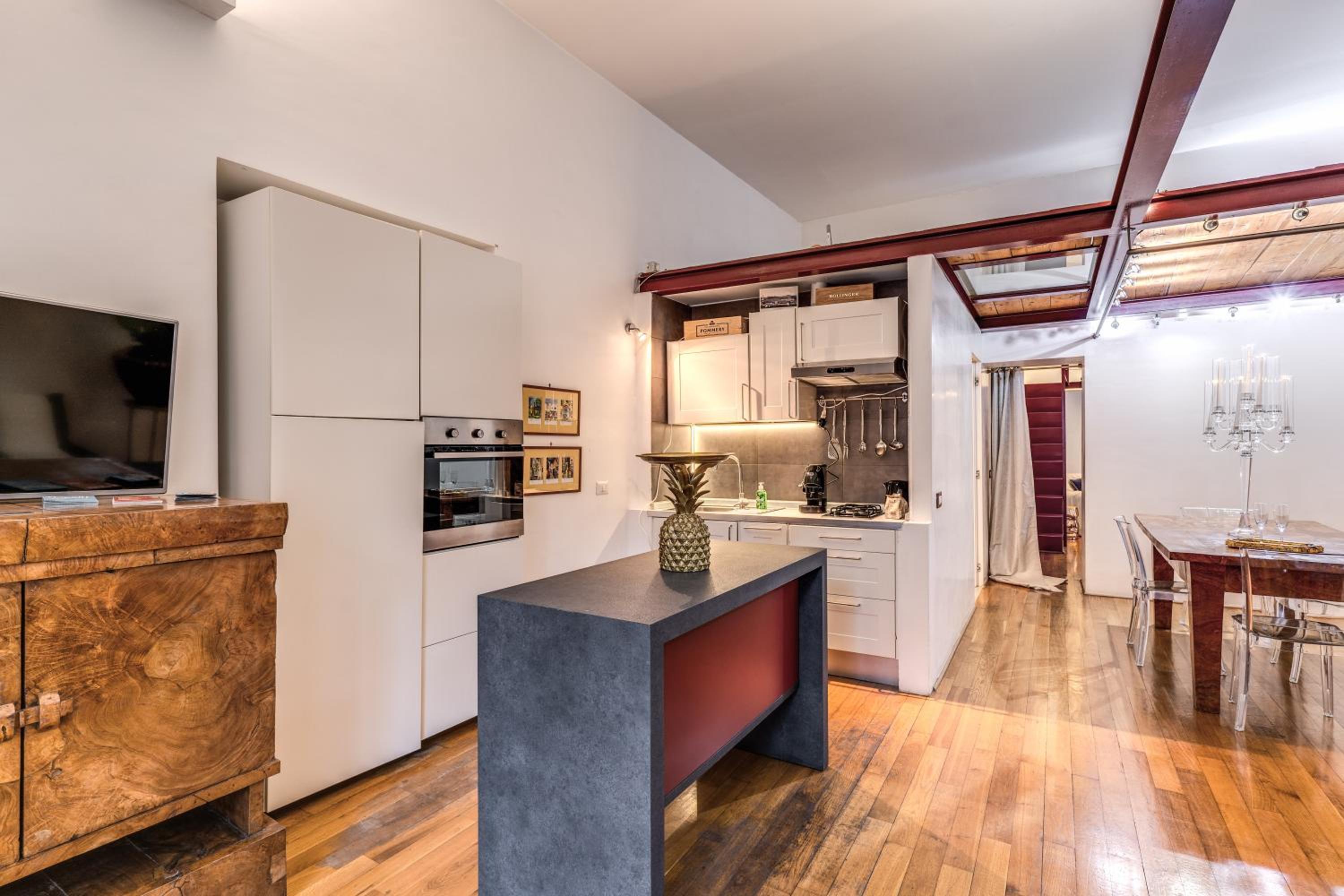 San Teodoro Apartment with Private Terrace