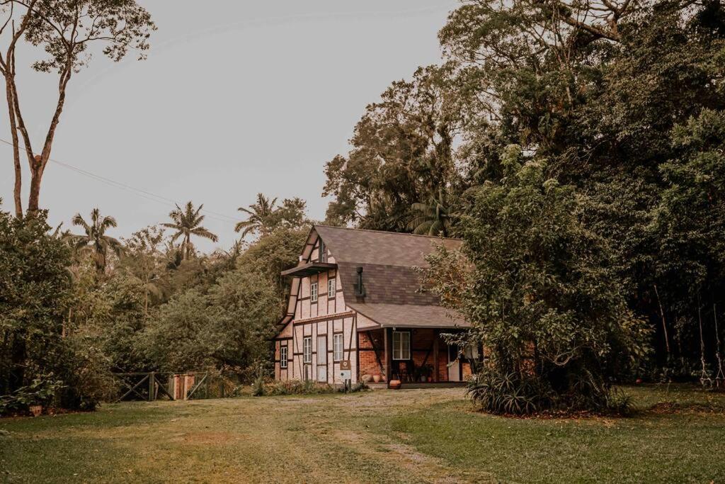 Casa de campo em Joinville com Hidro e café da manhã