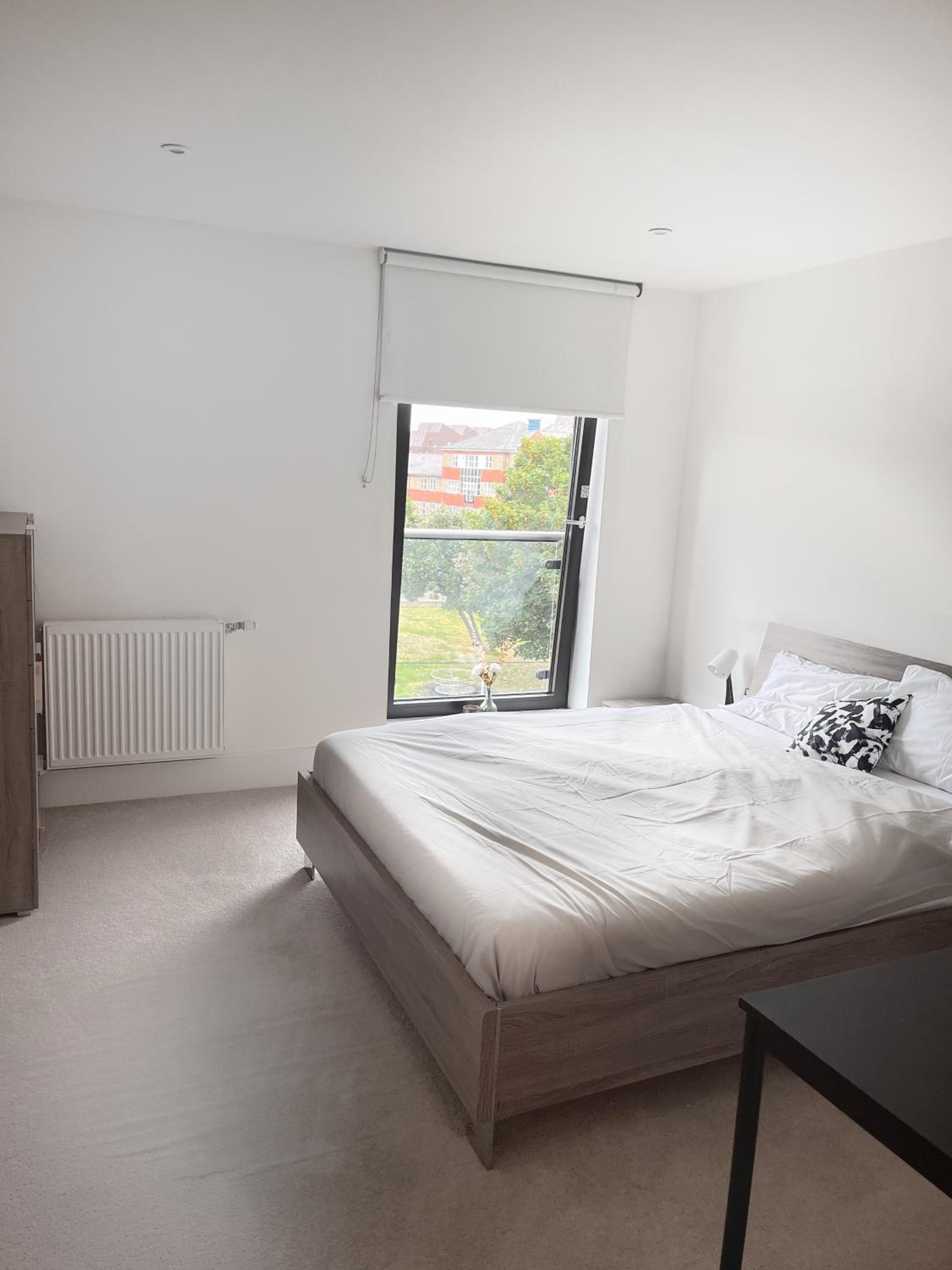 Apartment Sleeps 4 with Free Parking