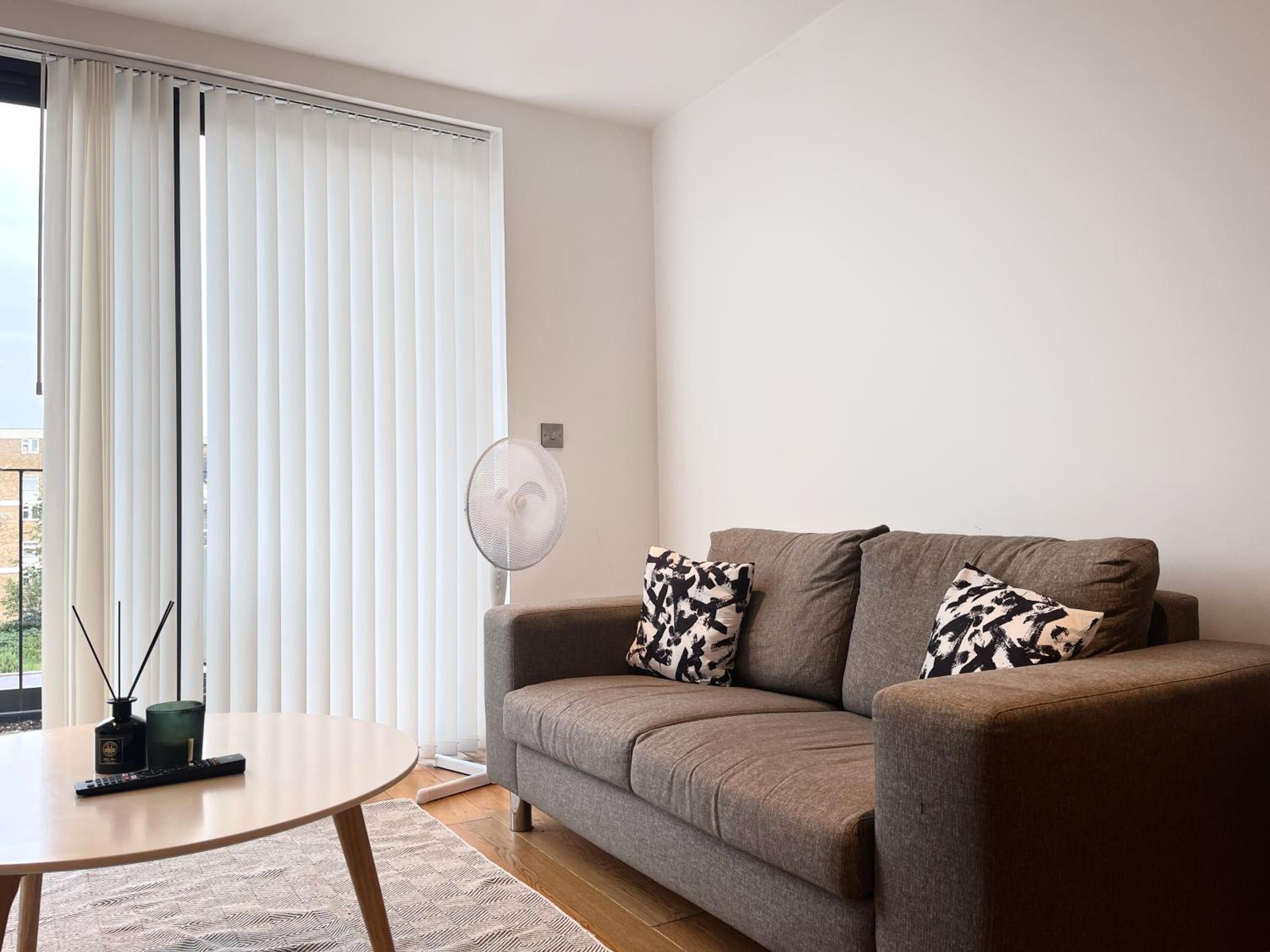 Apartment Sleeps 4 with Free Parking