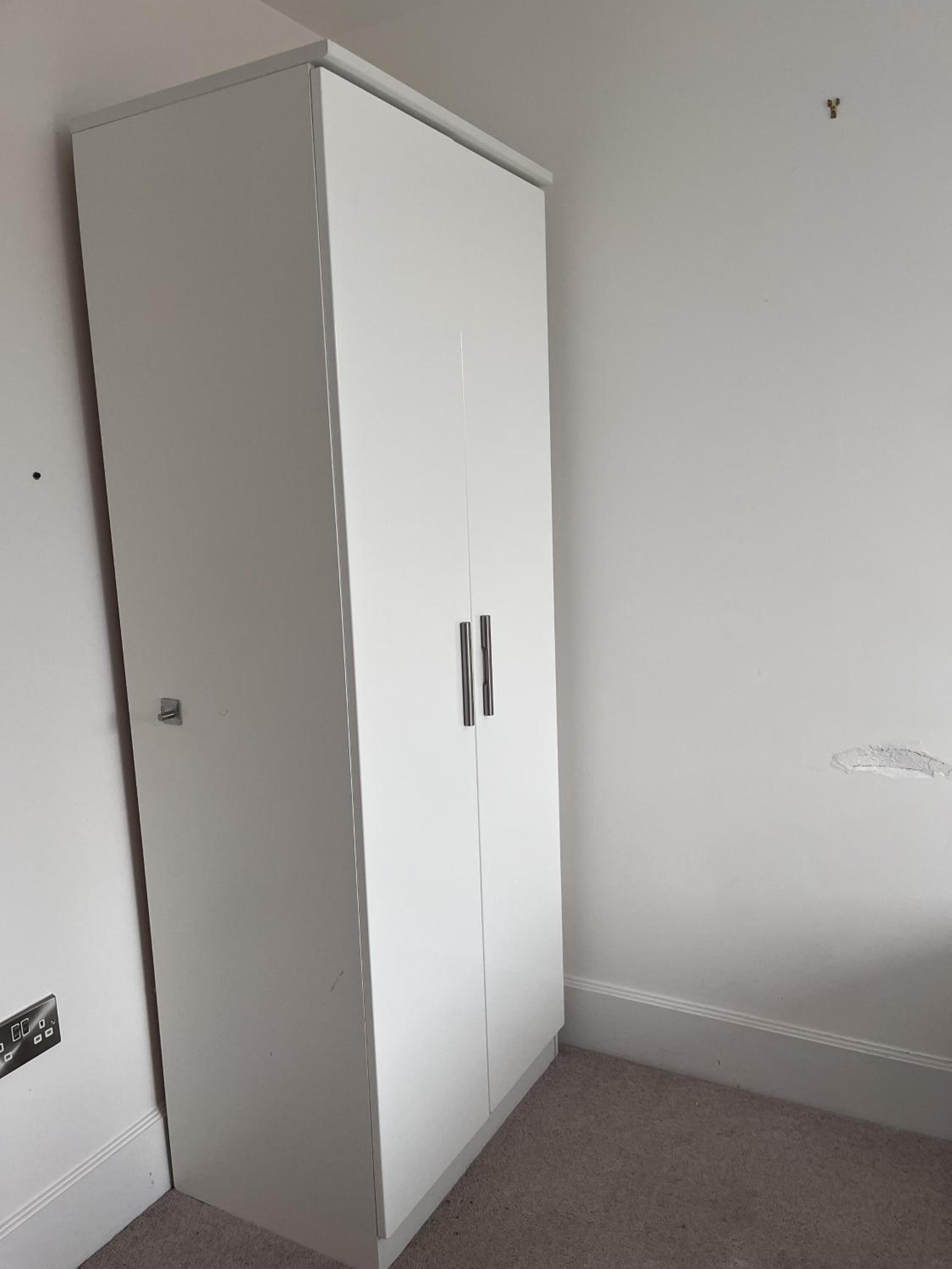 Apartment Sleeps 4 with Free Parking