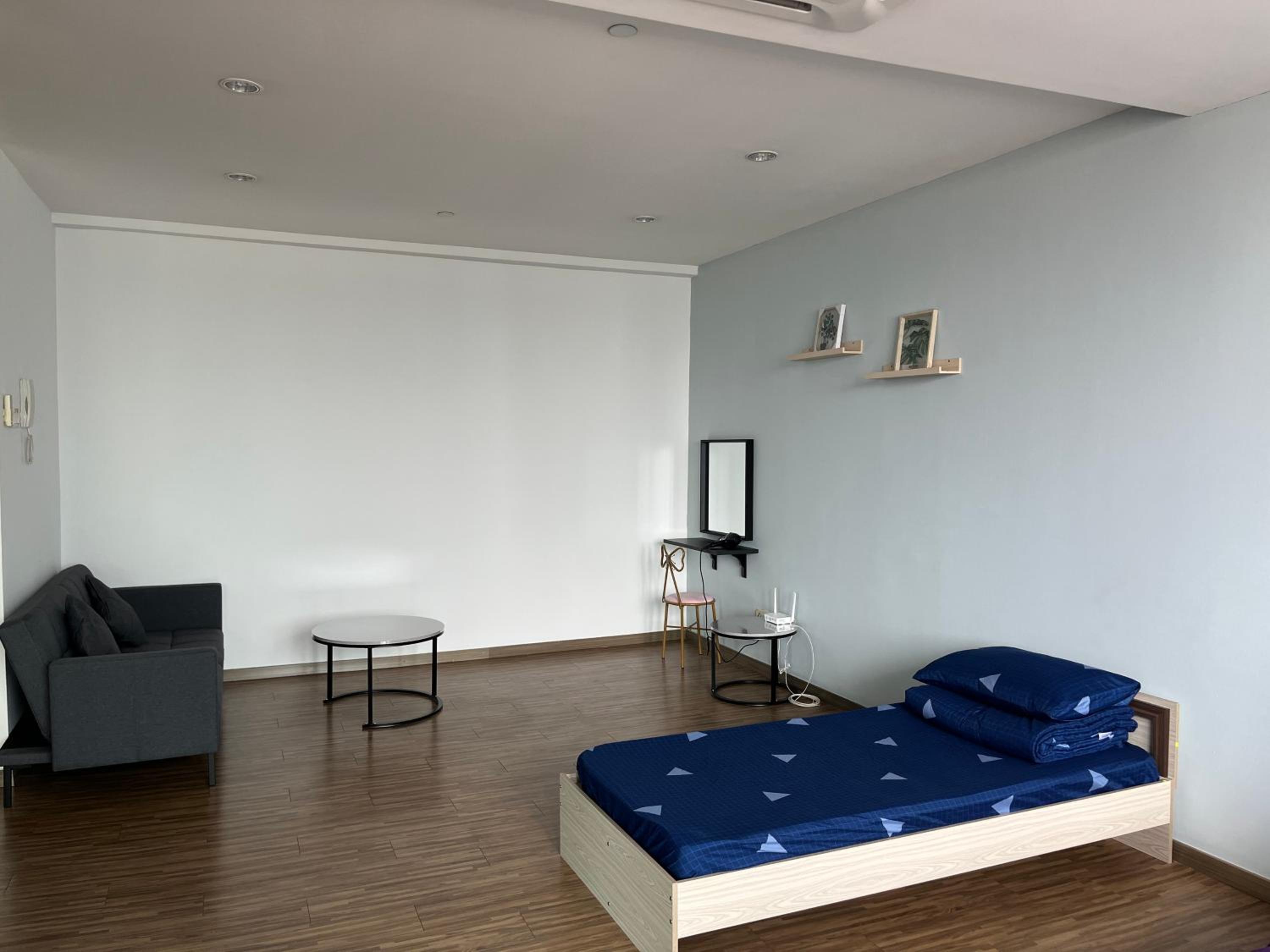 Good Mood House 3-7pax,Free Parking,upstairs Shopping Mall, Hospital Columbia, TAR University, LRT Station