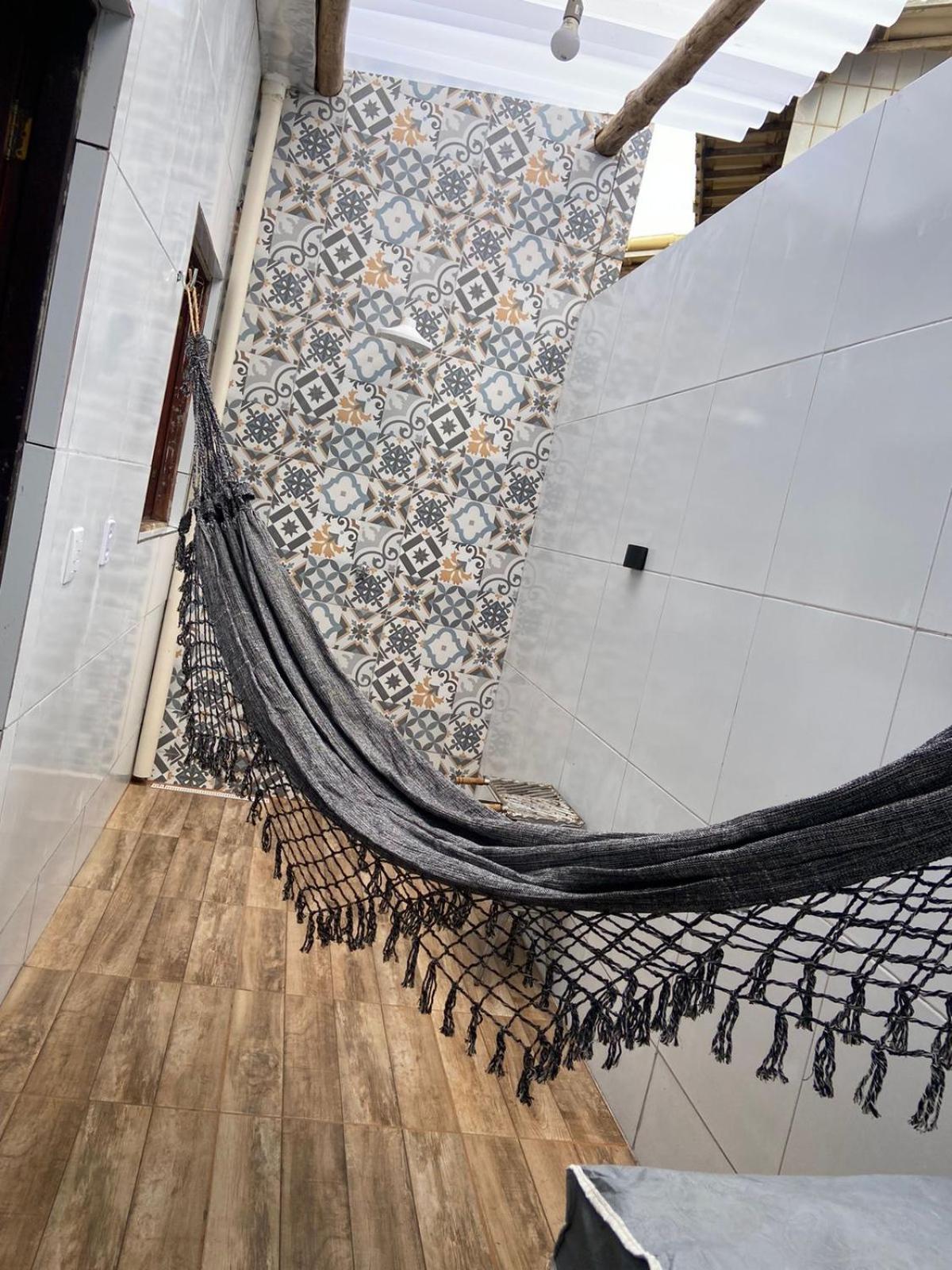 Duplex em condomínio no Barra Mar