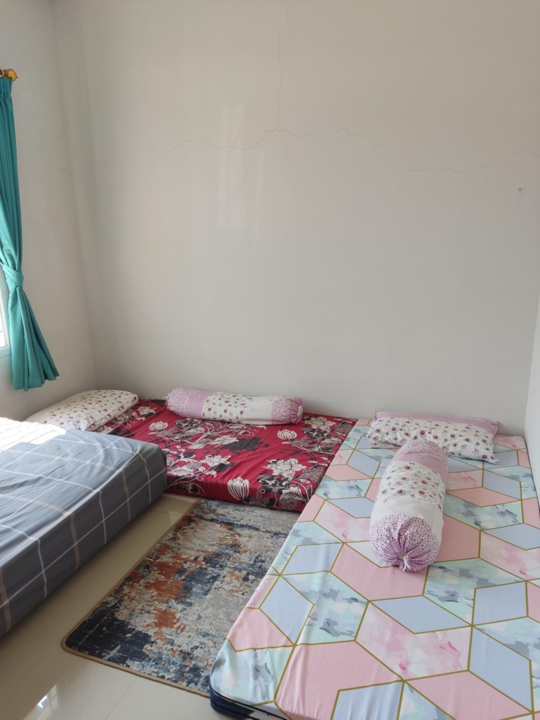 Aghnia Shariah House