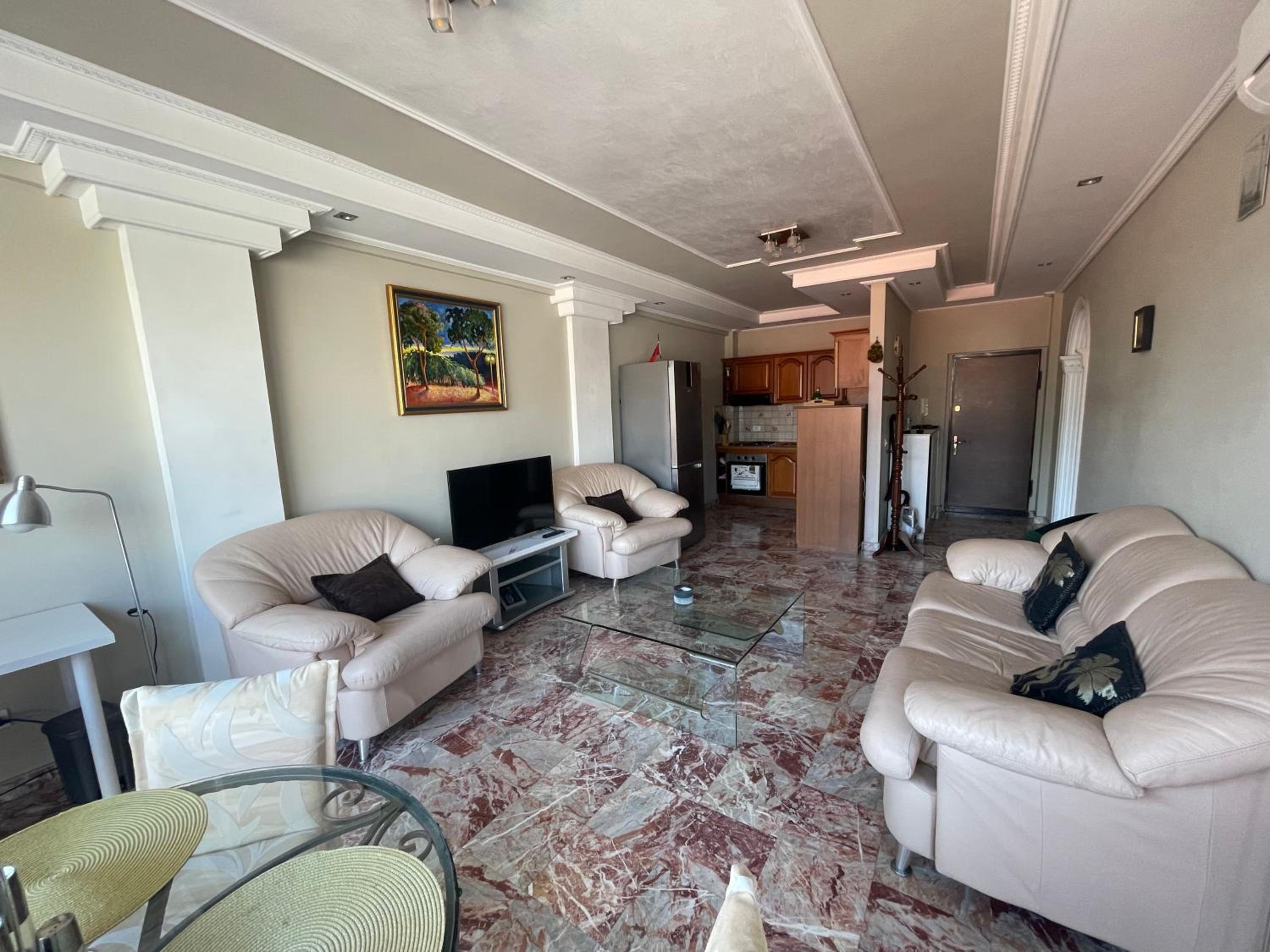 Pine-Tree Spacious 2 BDR Apartment near Tanners' Bridge with hot tub