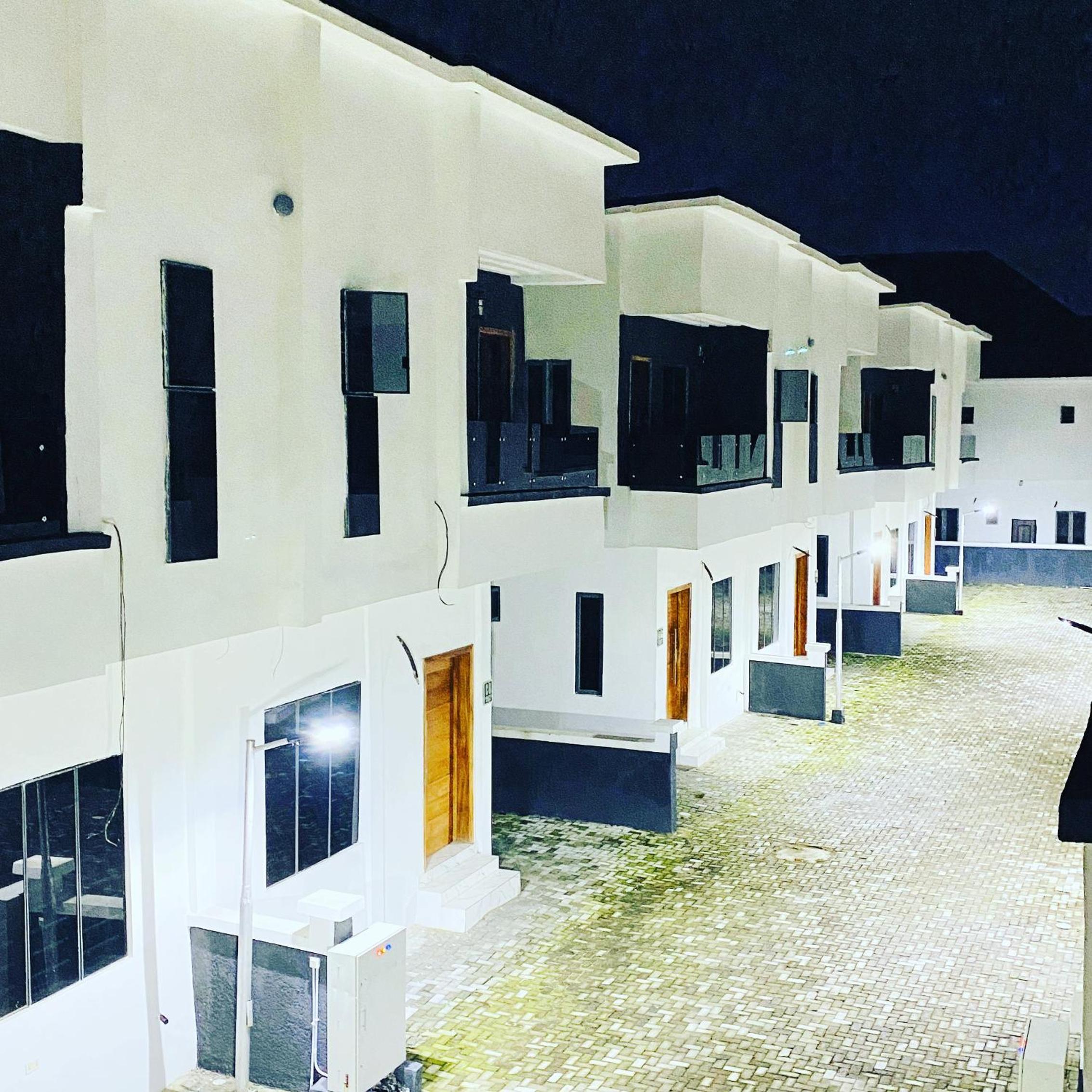 FayFays Edifice C1 A Luxury 4 Bedroom Terrace Duplex view 3