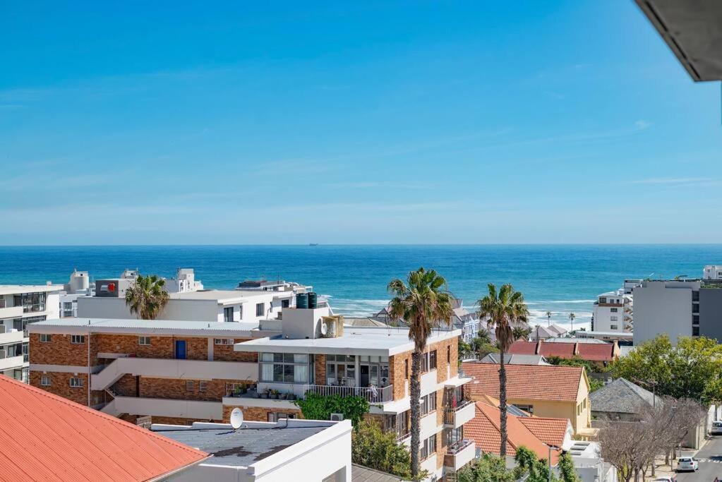 Luxury Studio with Ocean Views and Rooftop Pool view 4