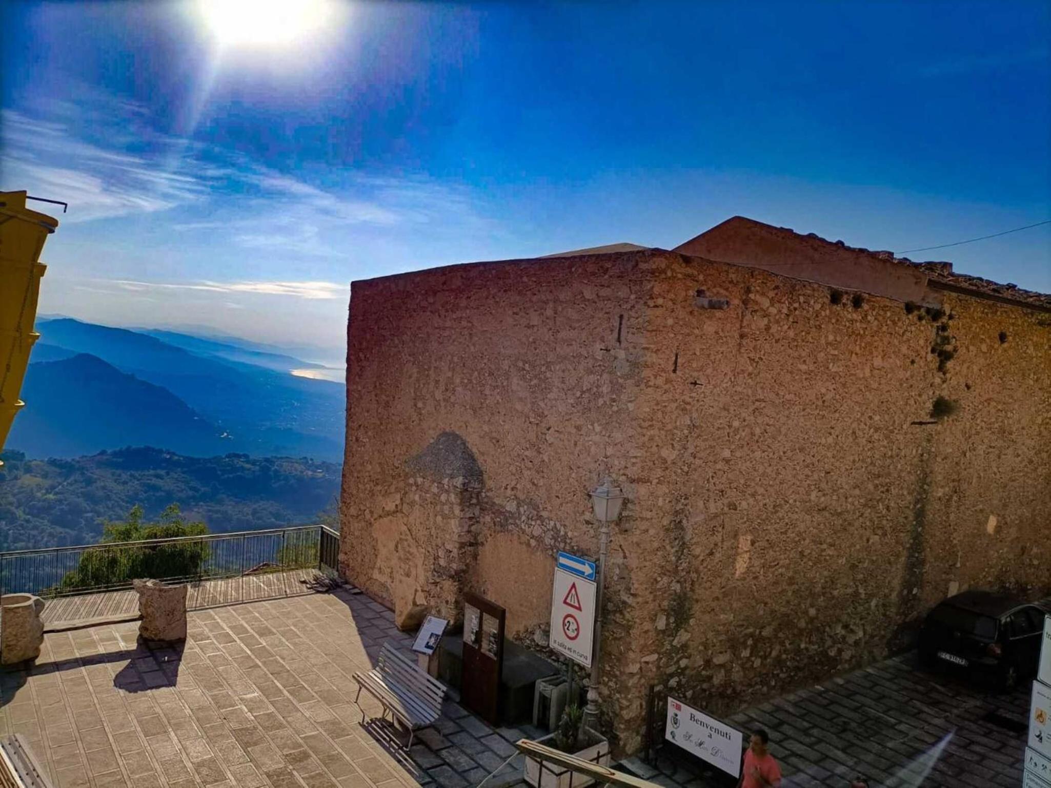 Casa D'alunzio-appartamento Rebiba view 2