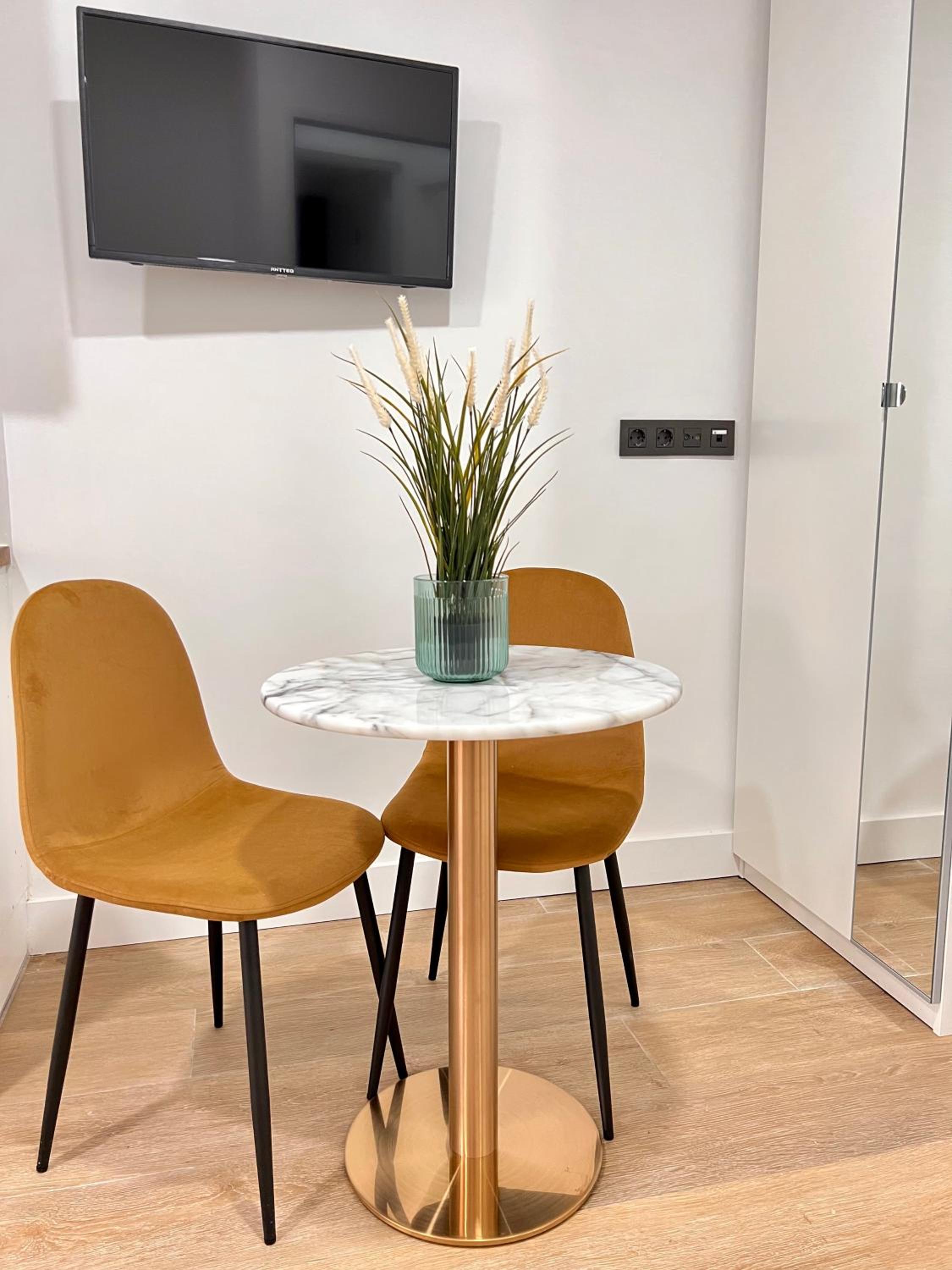 Crysoyle Apartment Barcelona Next to Camp Nou