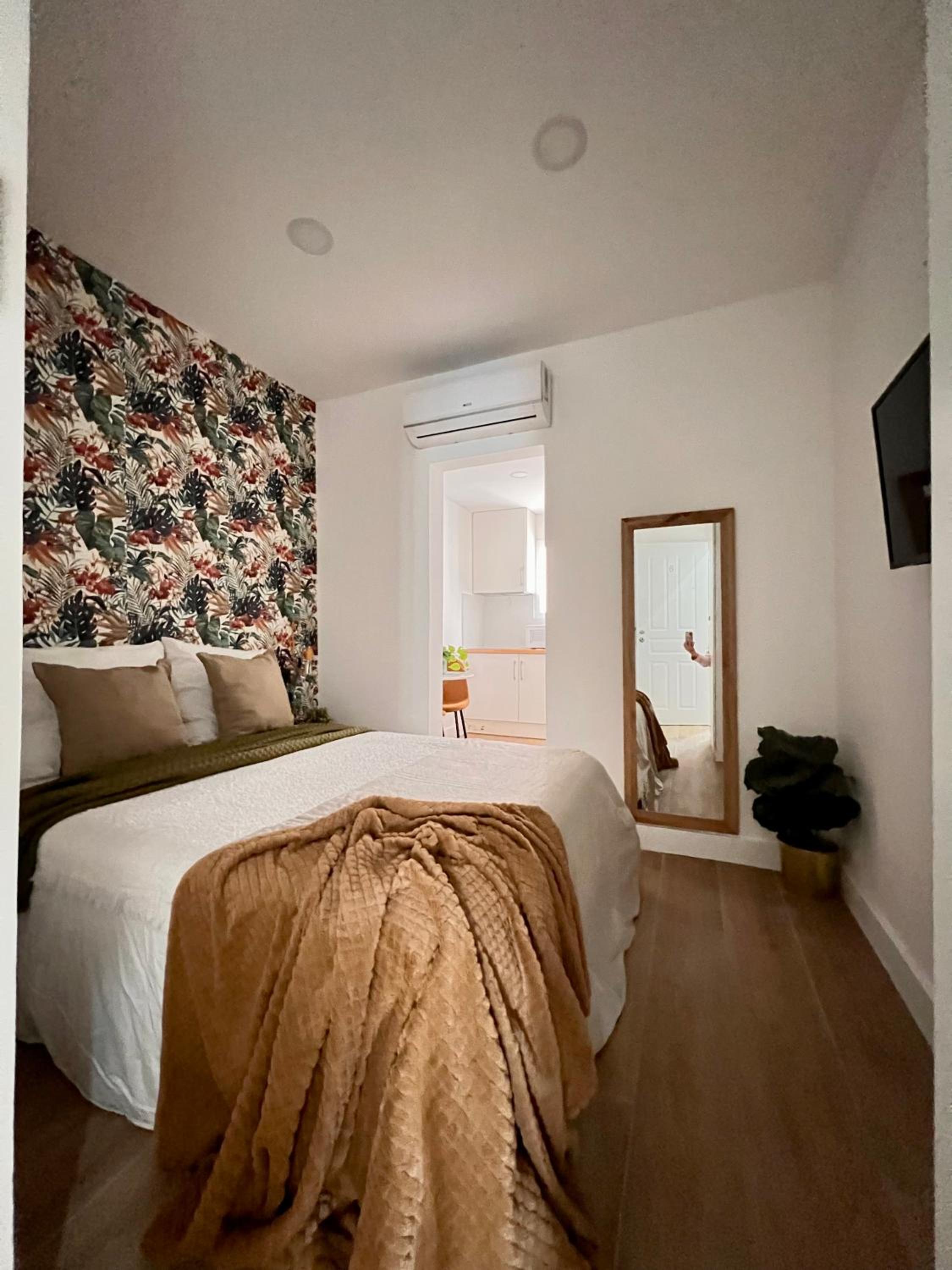Crysoyle Apartment Barcelona Next to Camp Nou