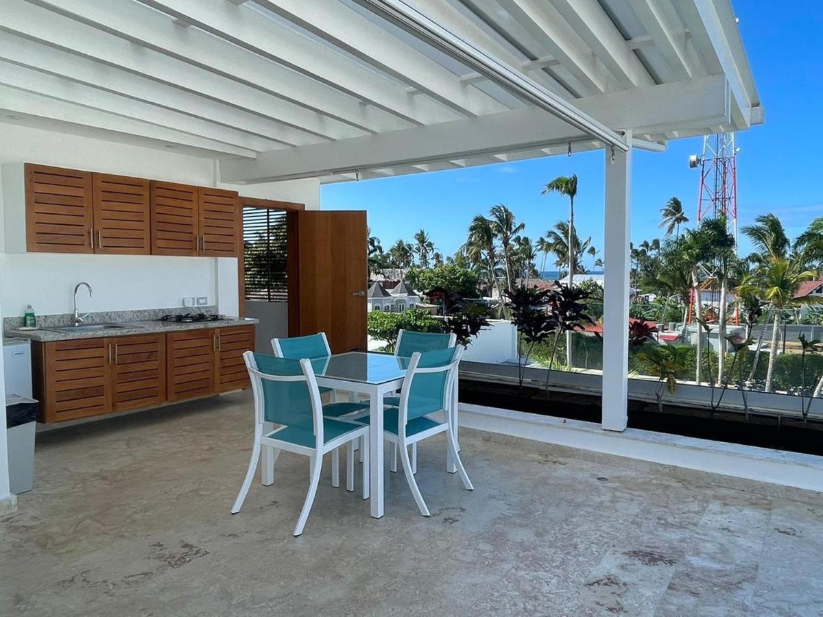 outdoor BBQ area