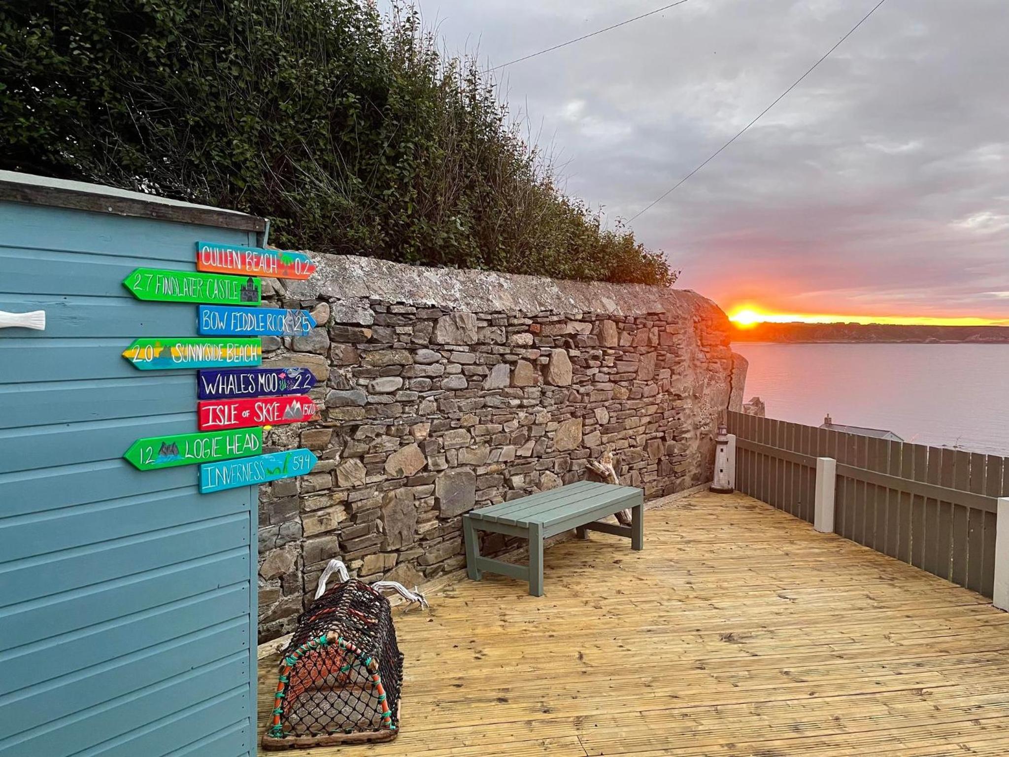 Hill Crest - Clifftop Escape with Sea View view 2