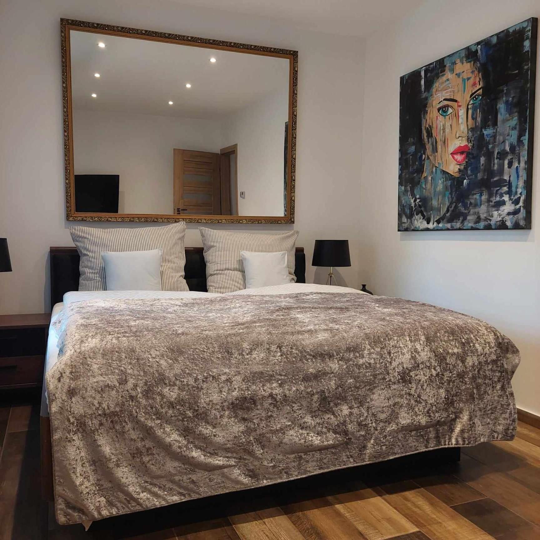 Dr Becsey Luxury Apartman -privát medence ,jakuzzi,szauna