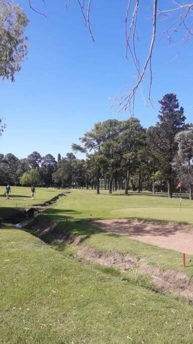 Casa con pileta en Club de Campo