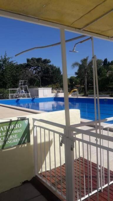 Casa con pileta en Club de Campo