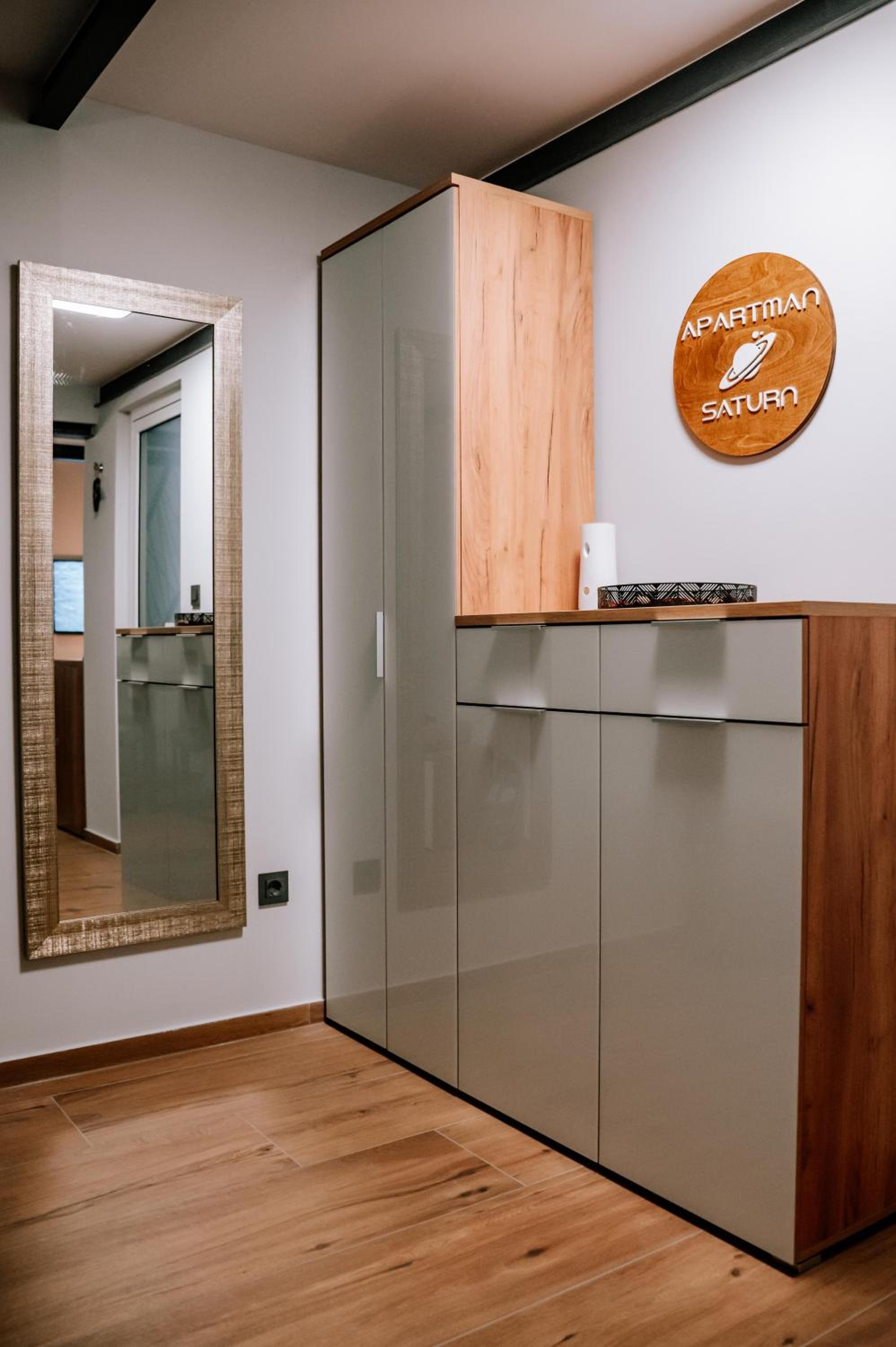 Apartman Saturn