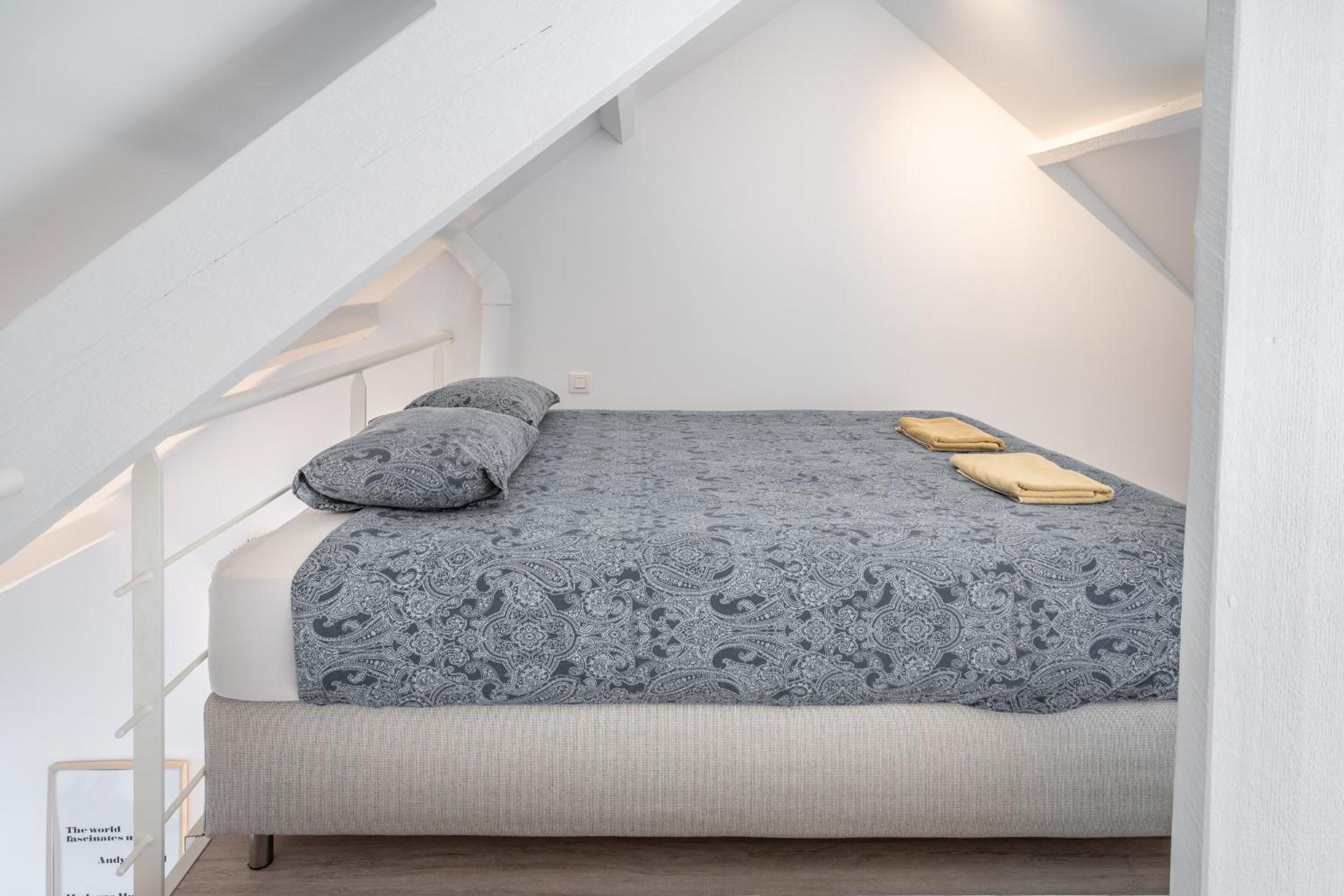 Cosy 1-bedroom apartment, Antwerp view 4