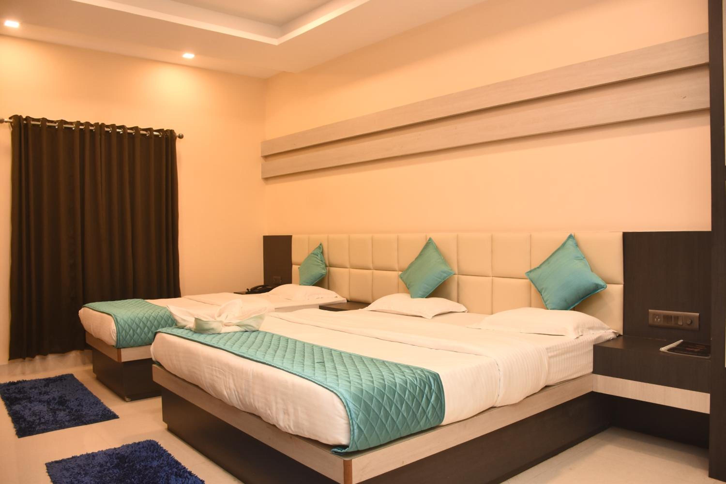 Heritage Suites