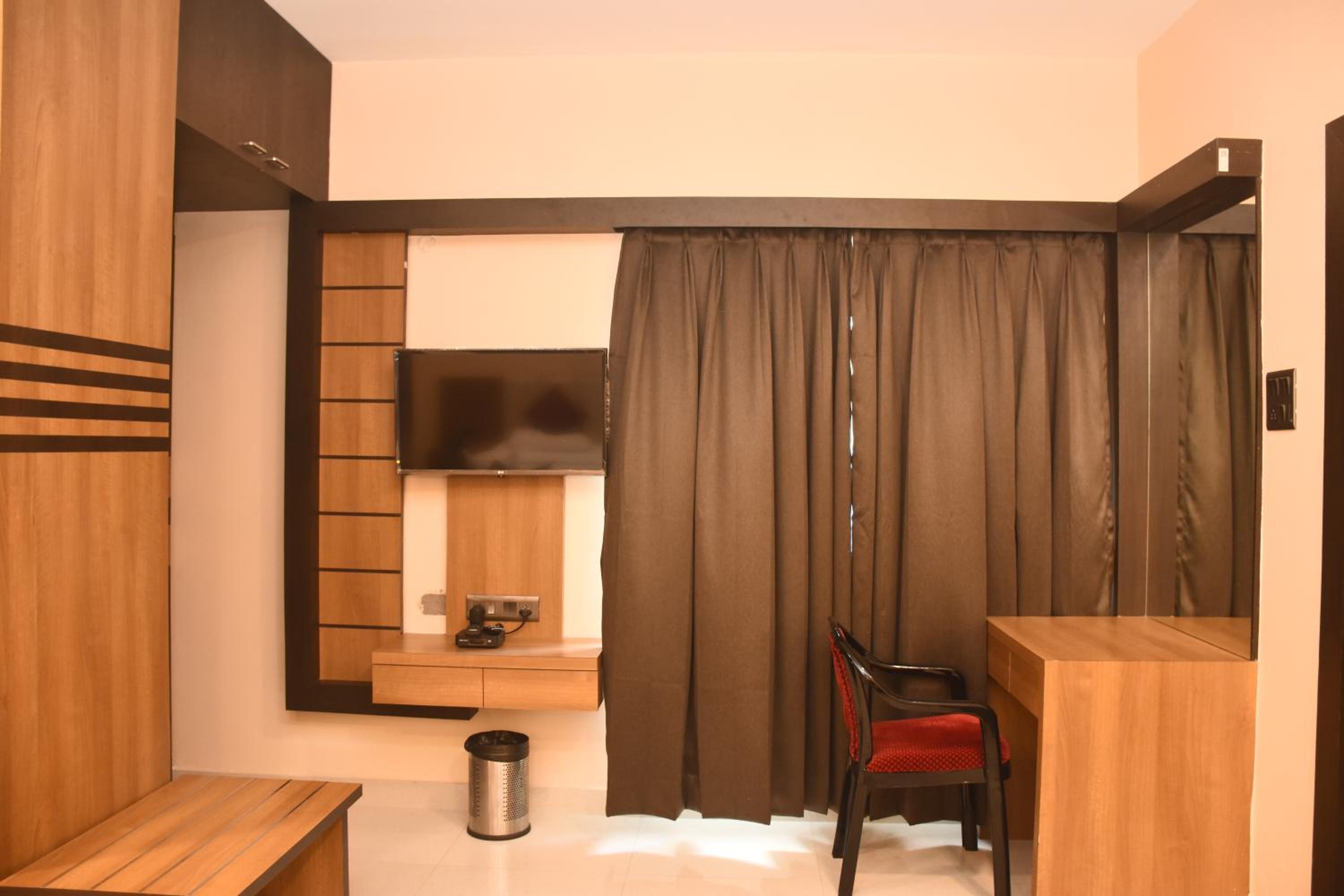 Heritage Suites