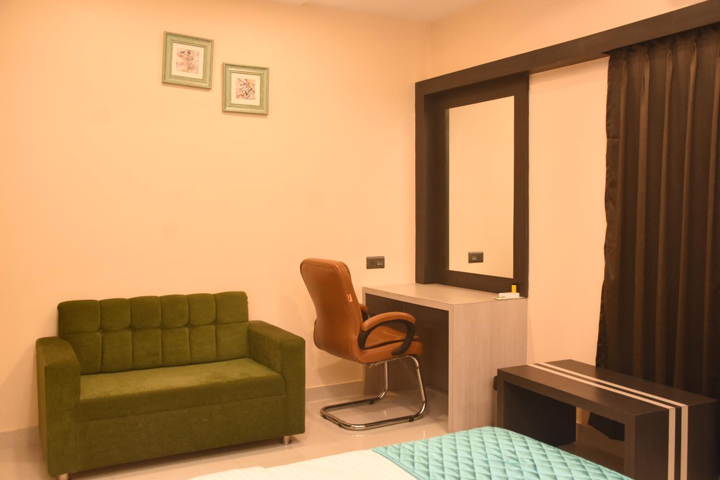 Heritage Suites