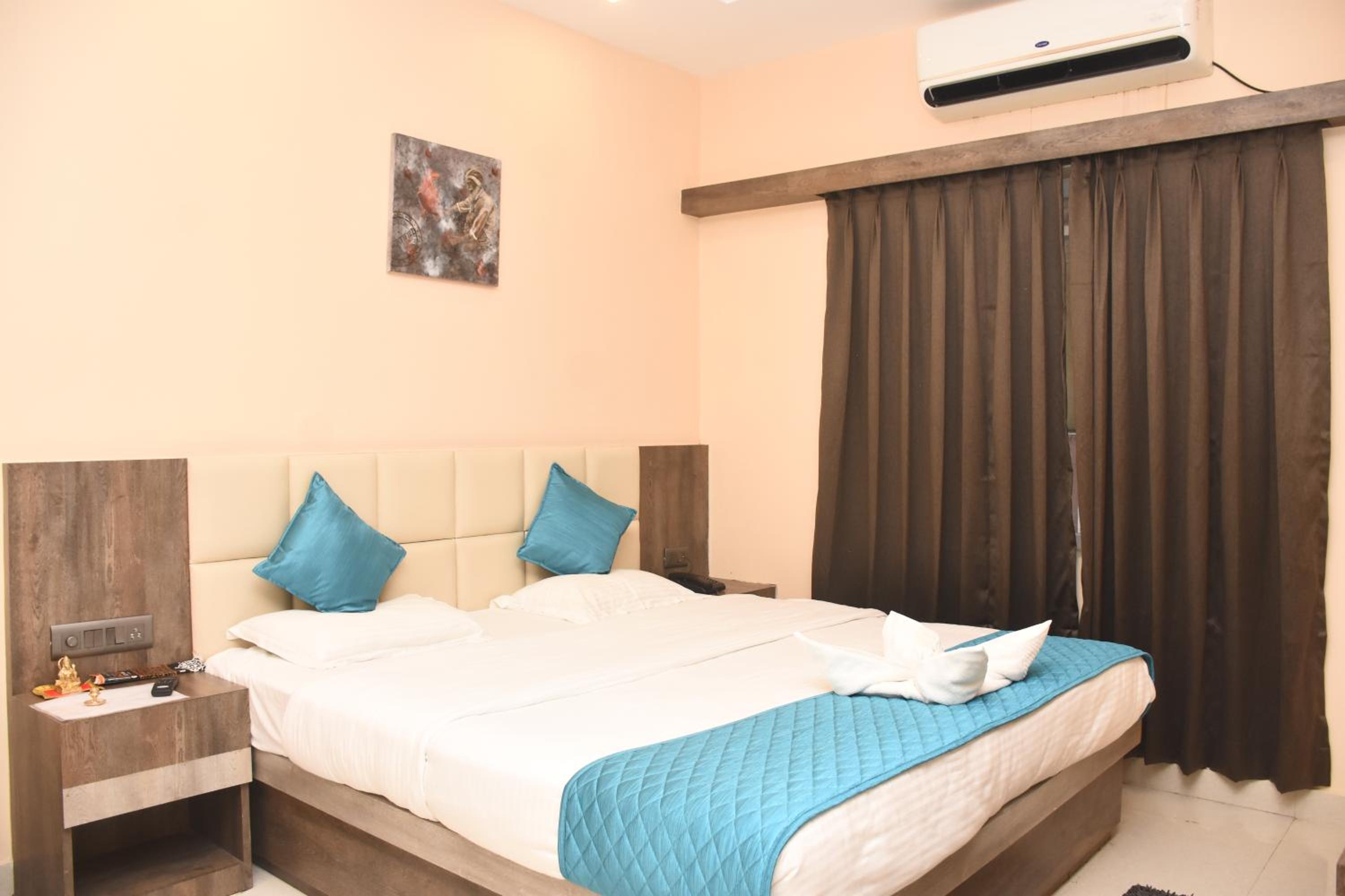 Heritage Suites