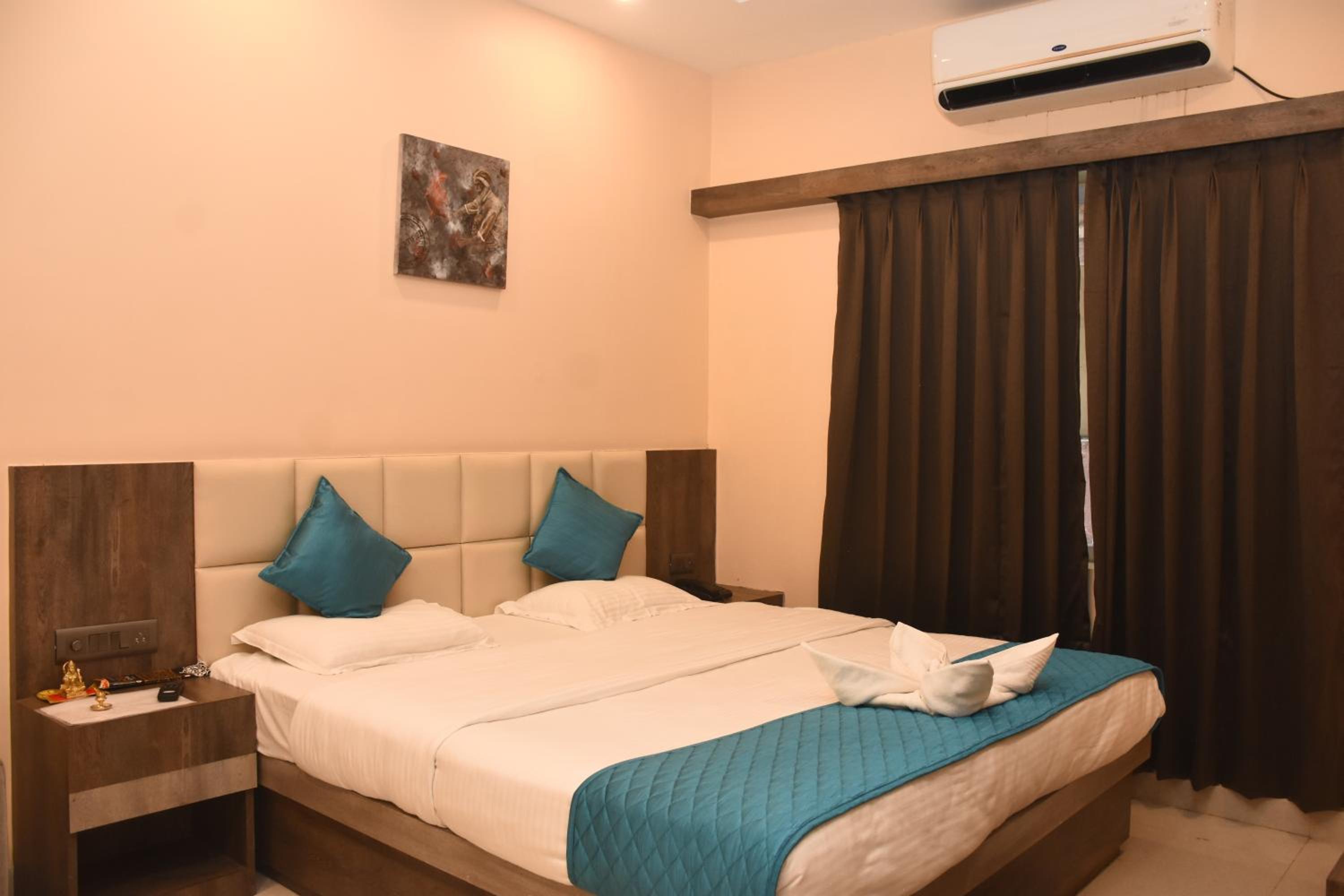 Heritage Suites