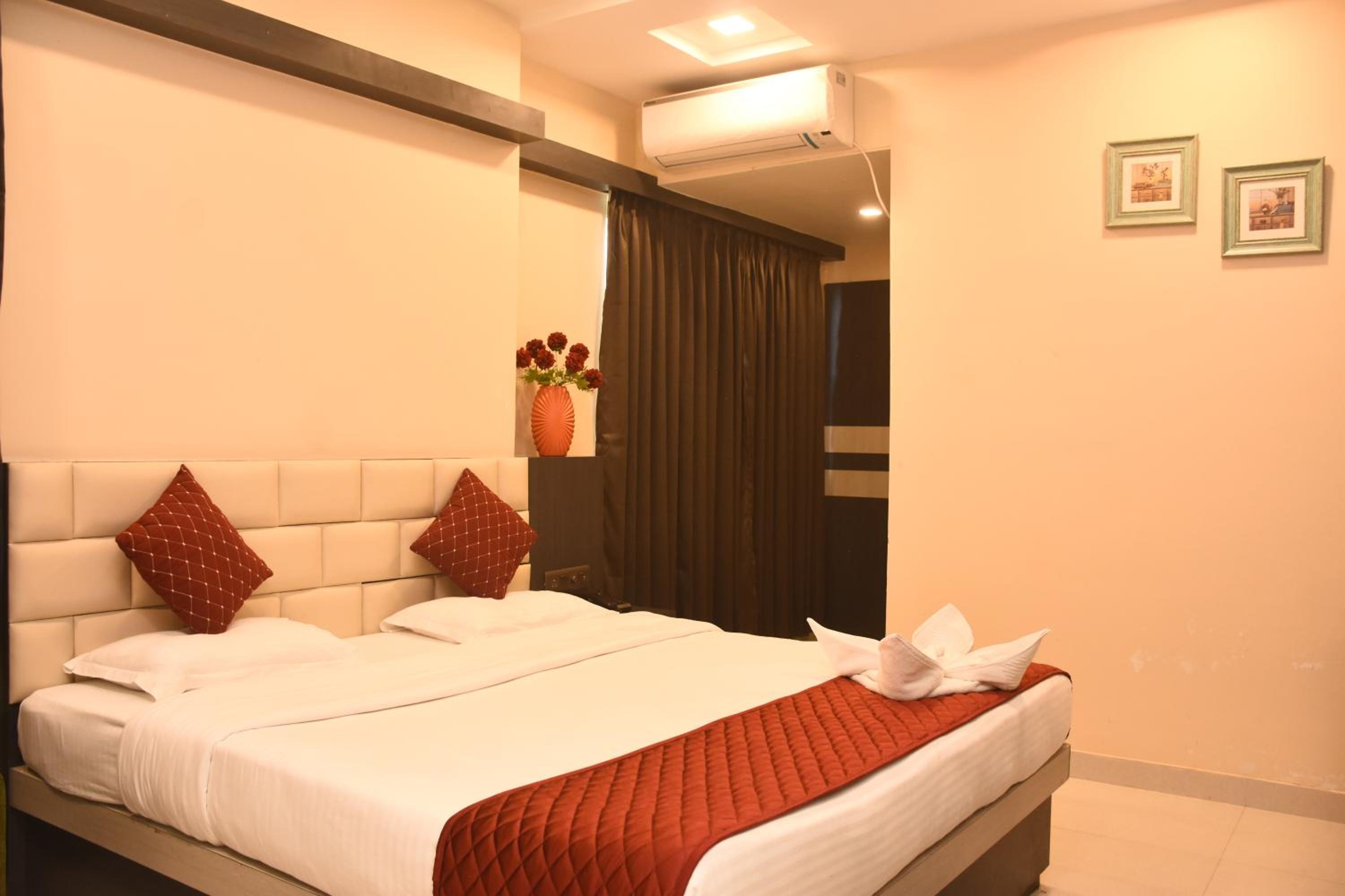 Heritage Suites