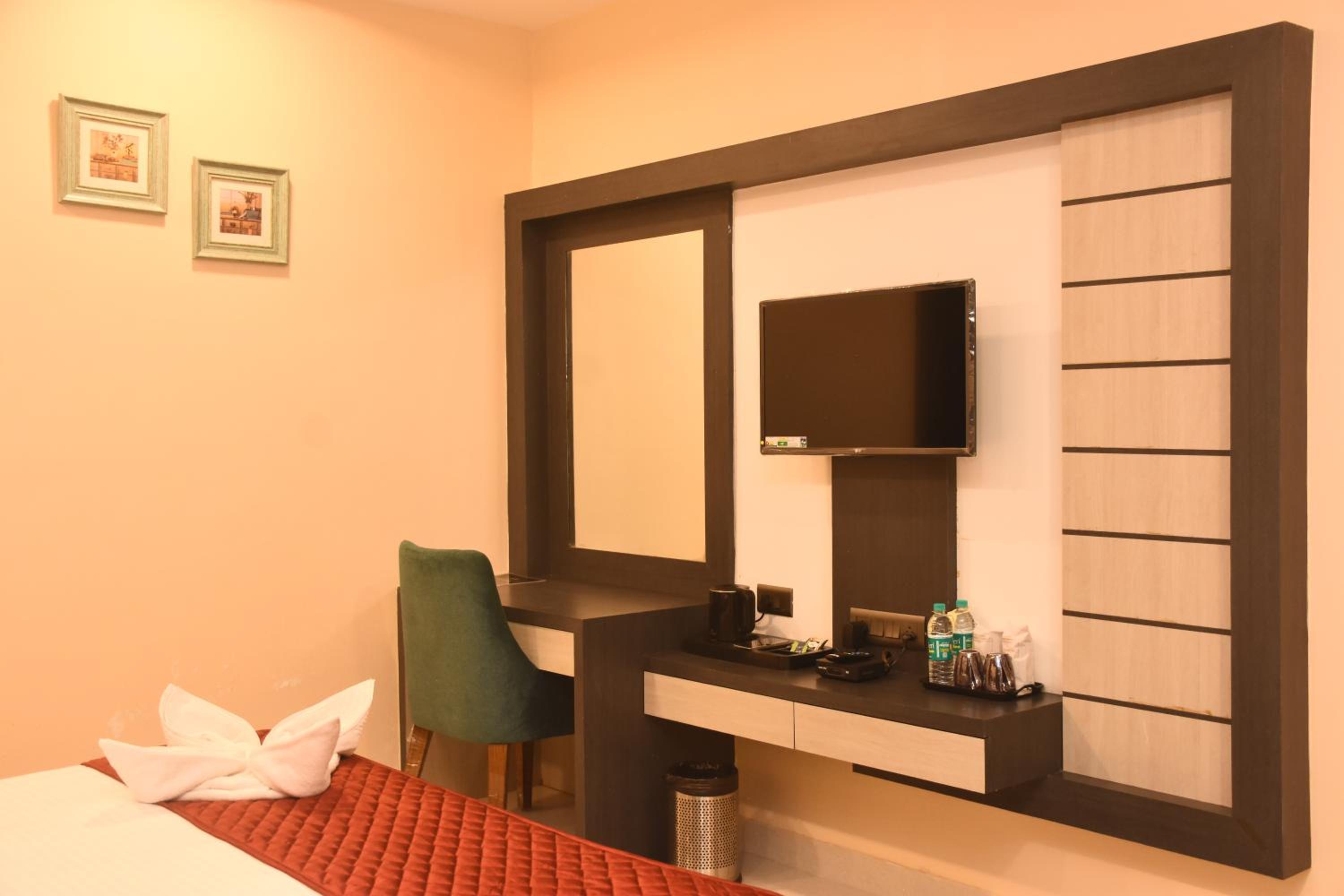 Heritage Suites
