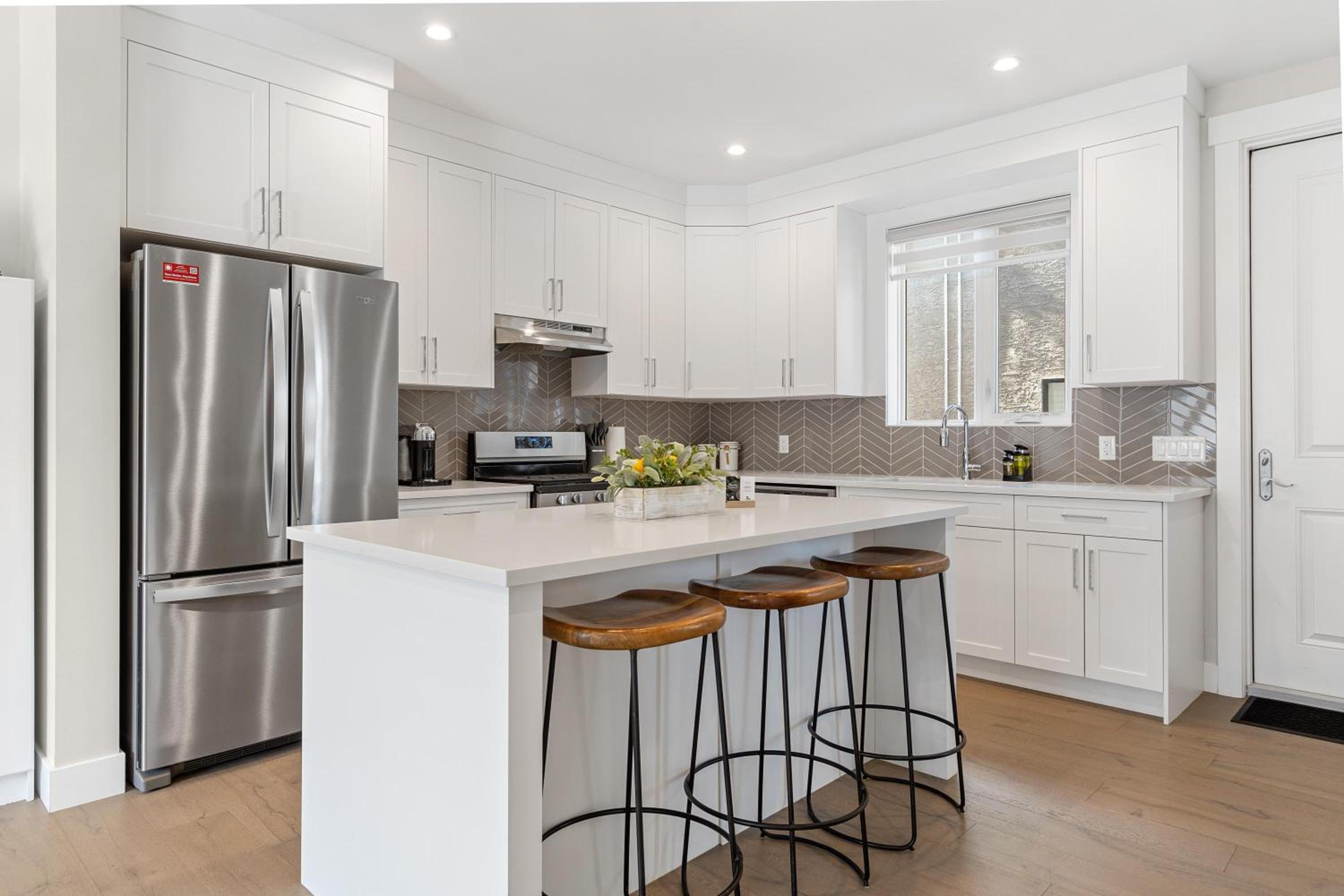 Luxury Hillhurst Home Central Location 3 Br