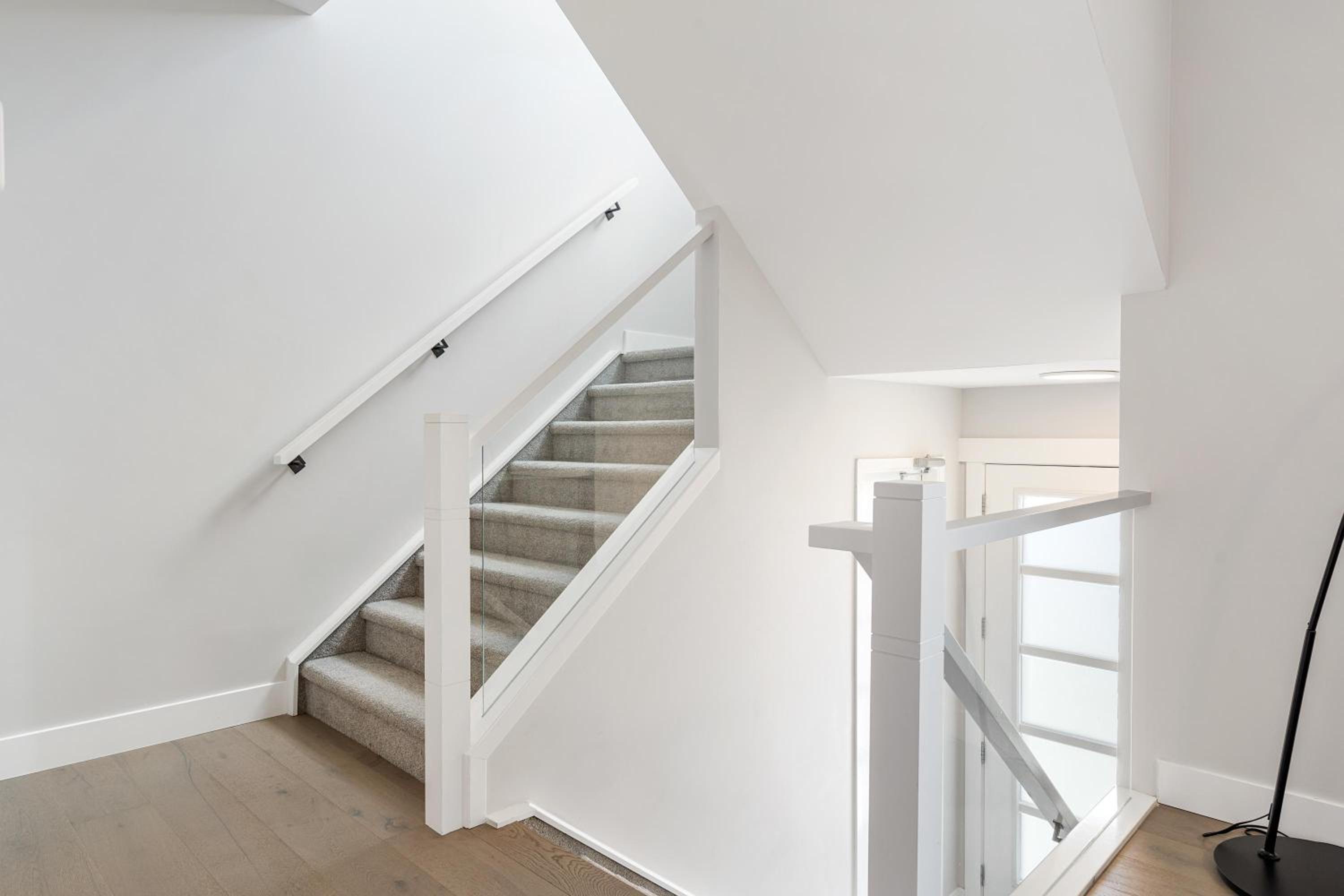 Luxury Hillhurst Home Central Location 3 Br