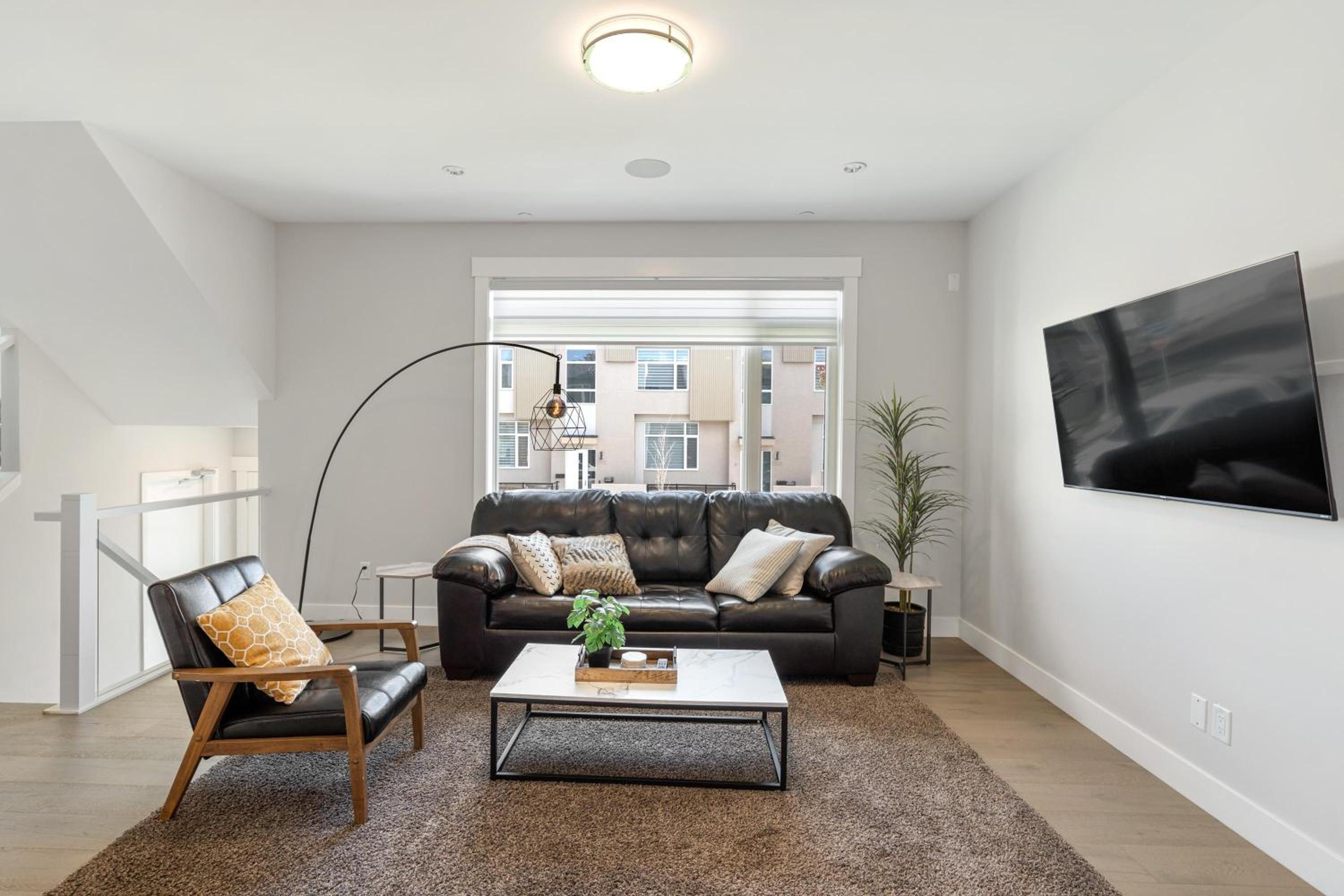 Luxury Hillhurst Home Central Location 3 Br