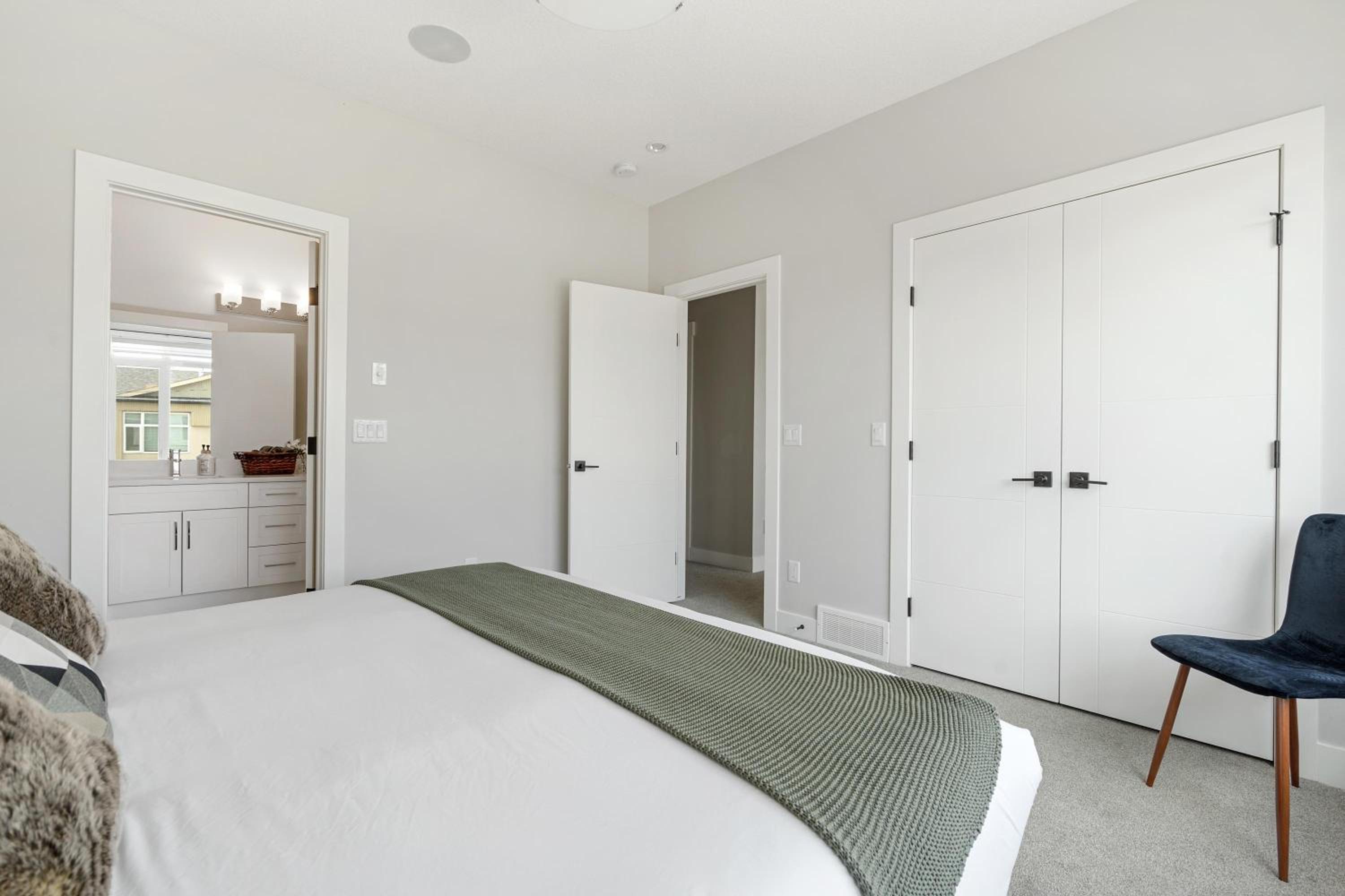 Luxury Hillhurst Home Central Location 3 Br