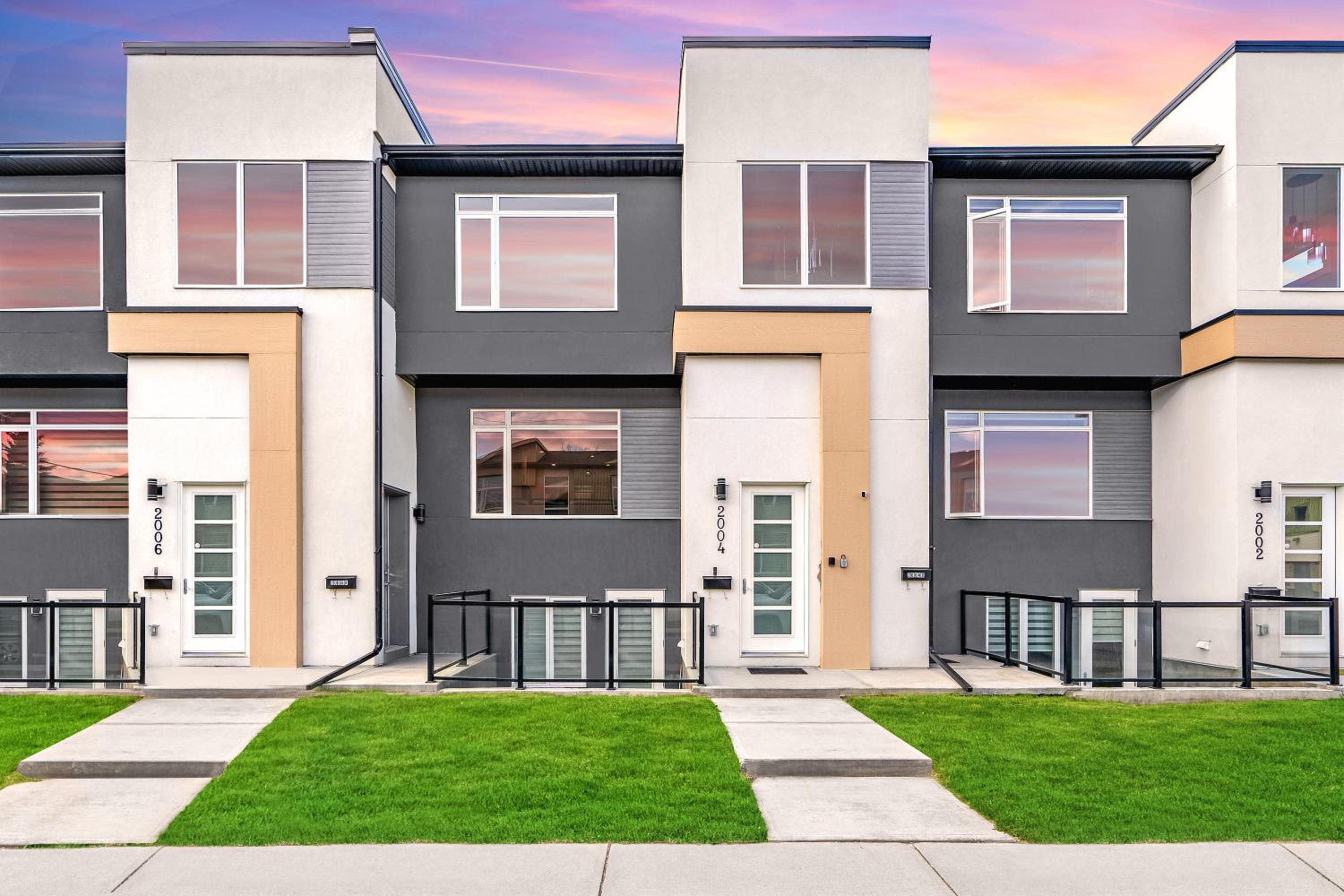 Luxury Hillhurst Home Central Location 3 Br
