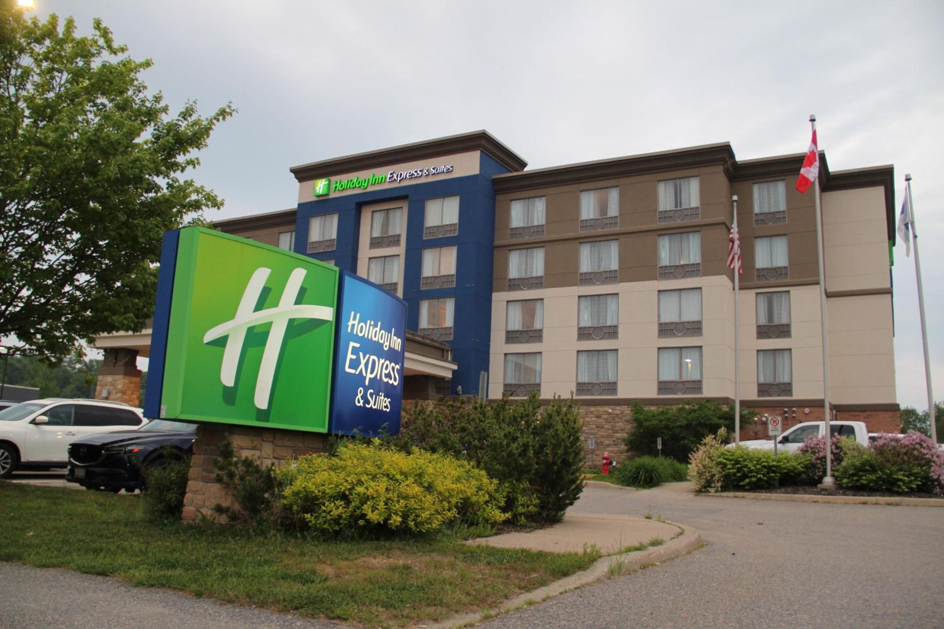 Huntsville Vacations - Holiday Inn Express  Suites Huntsville, an IHG Hotel - Property Image 2