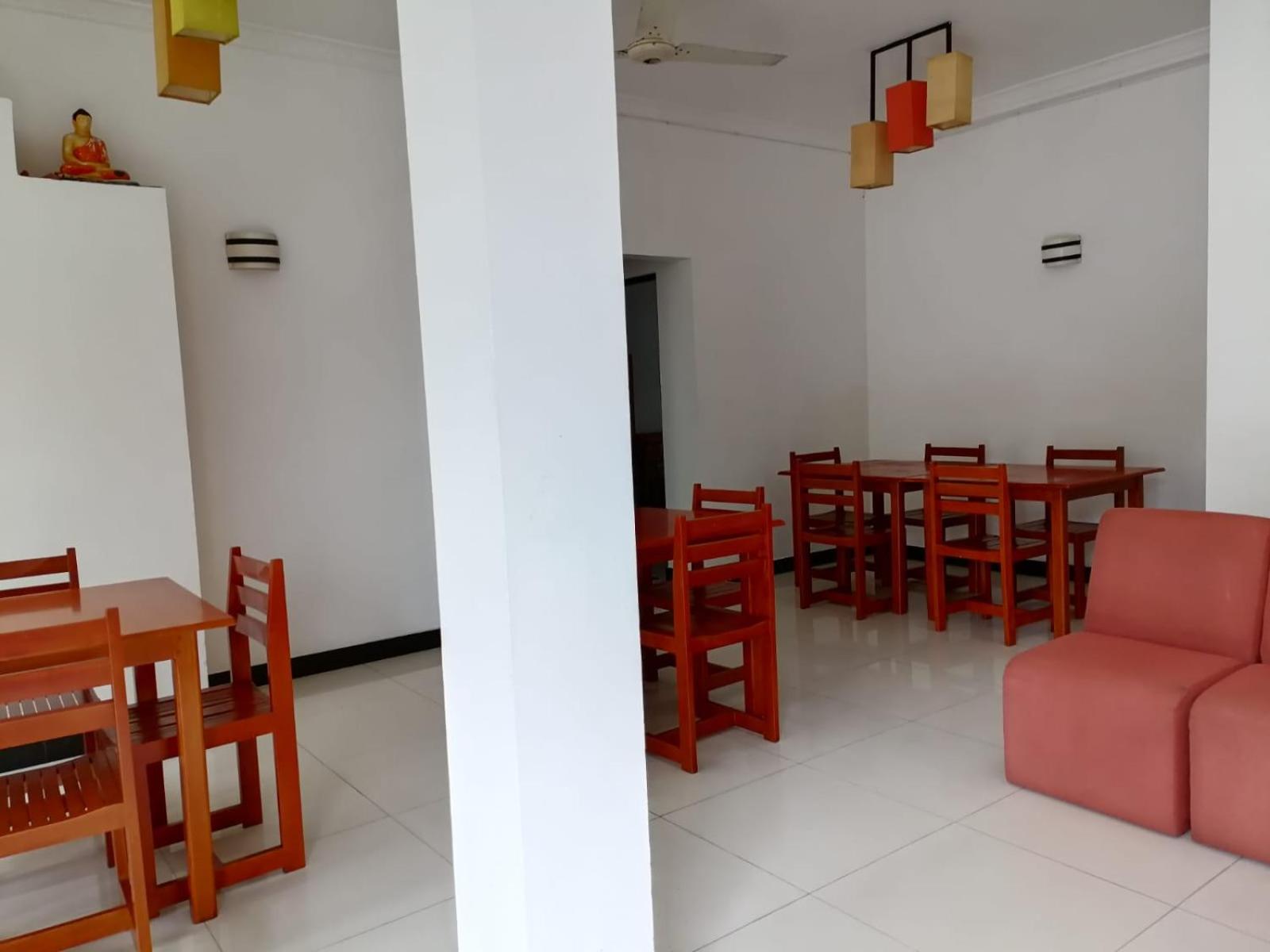 Hotel Apna Galle