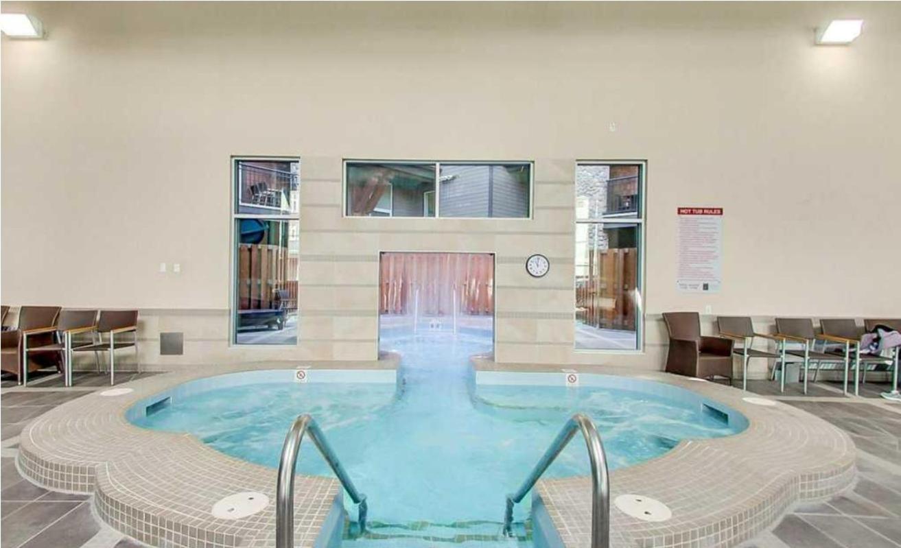 Luxury Two Queen Beds Condo - Grande Rockies Resort Indoor Parking Pool Hot tub GYM