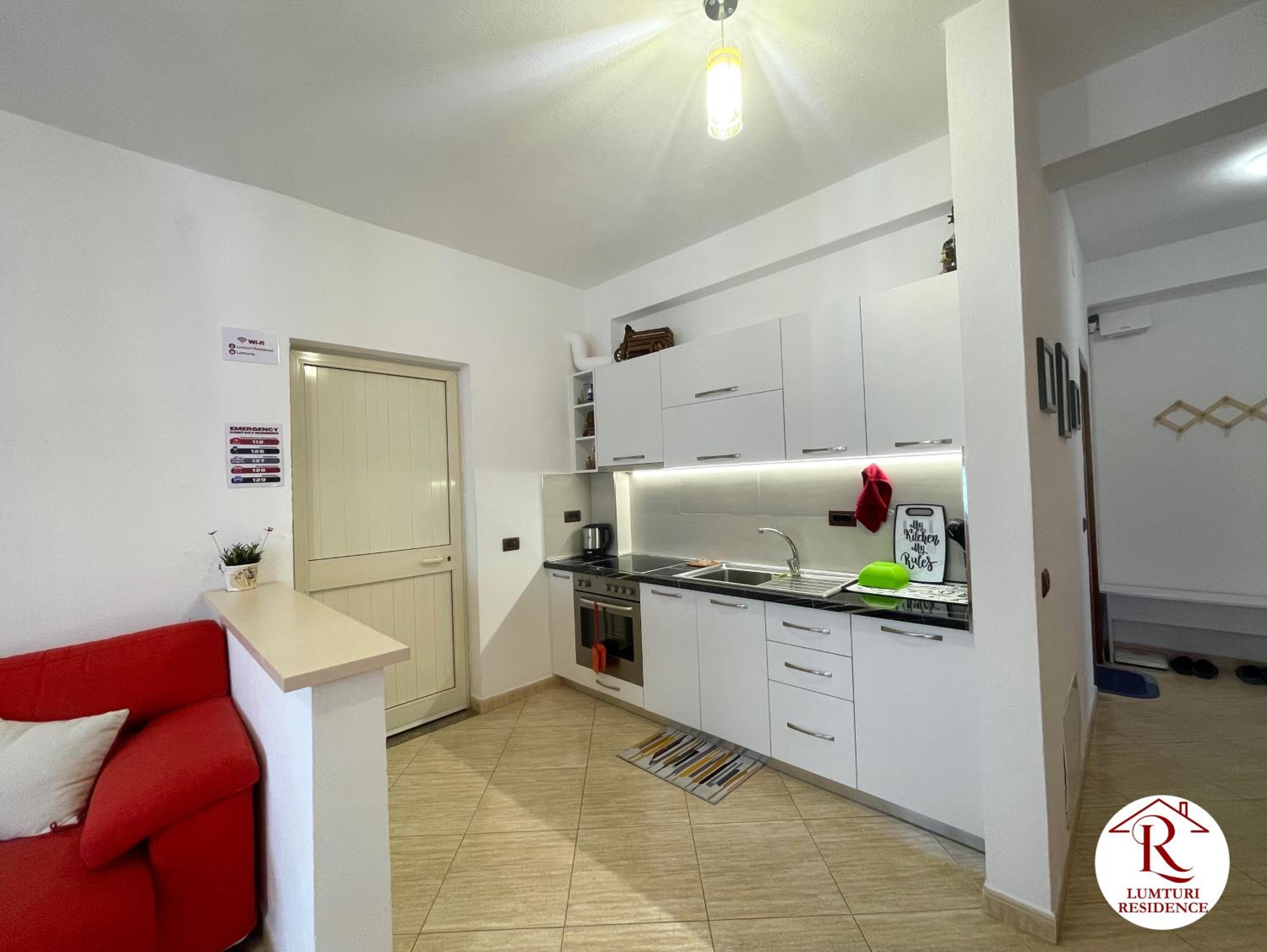 2 Bed Apartment Sleeps 4 with Free Parking