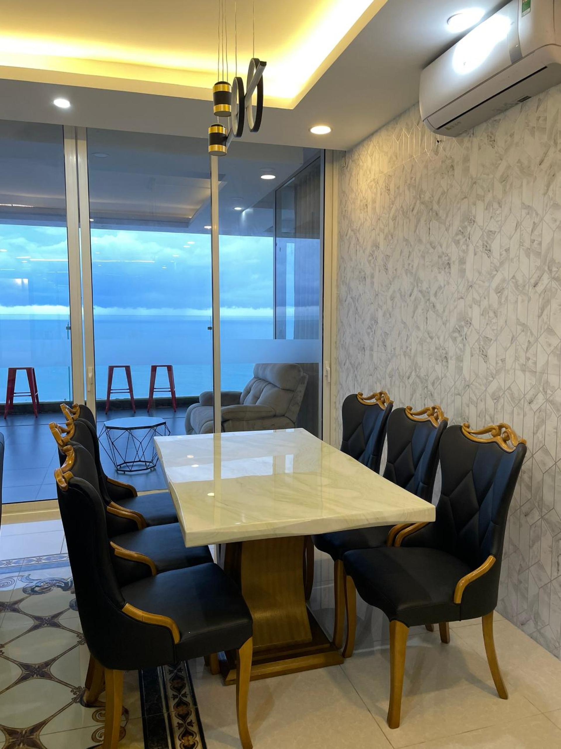 penthouse 5pn Oasky