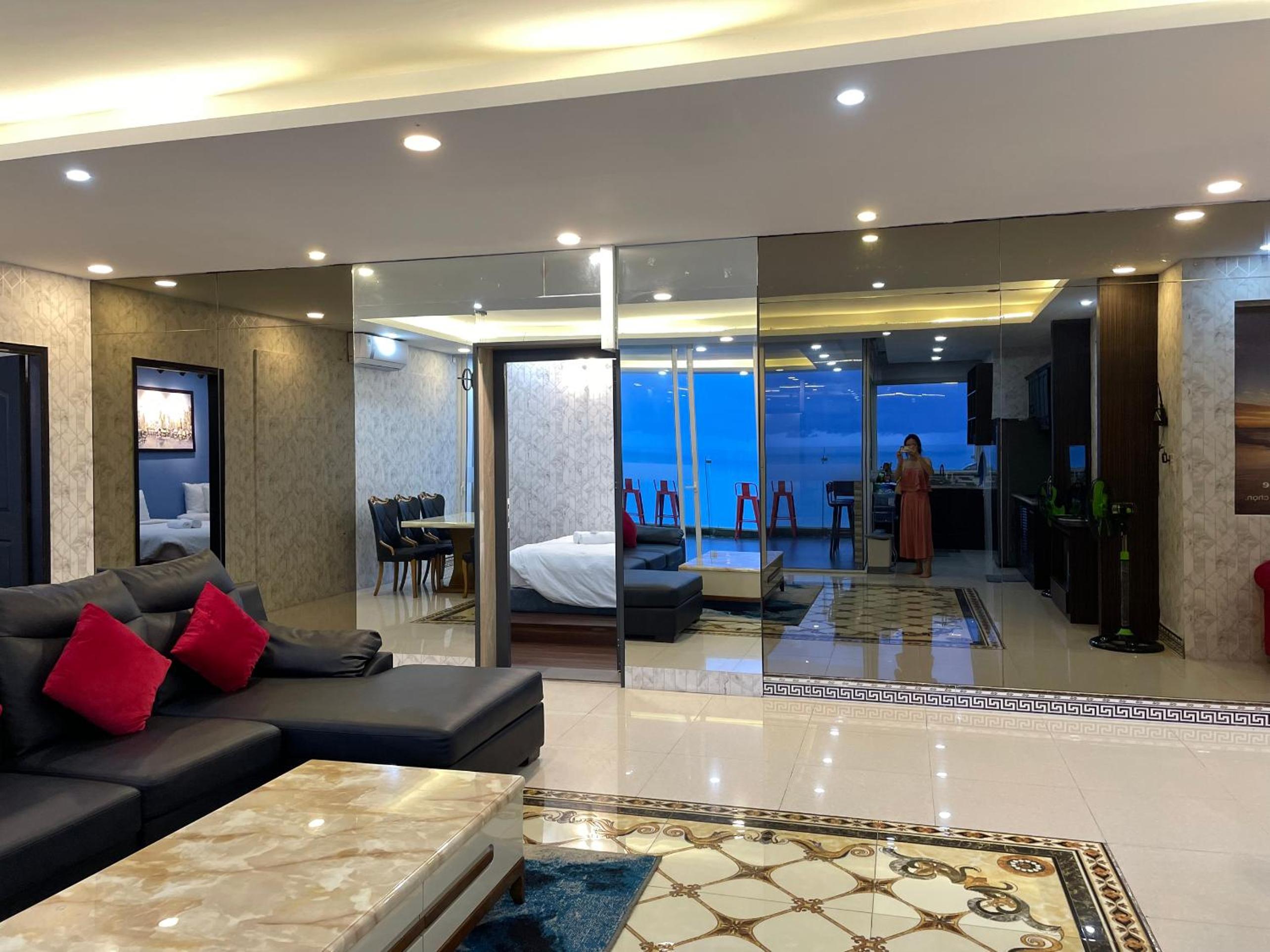 penthouse 5pn Oasky