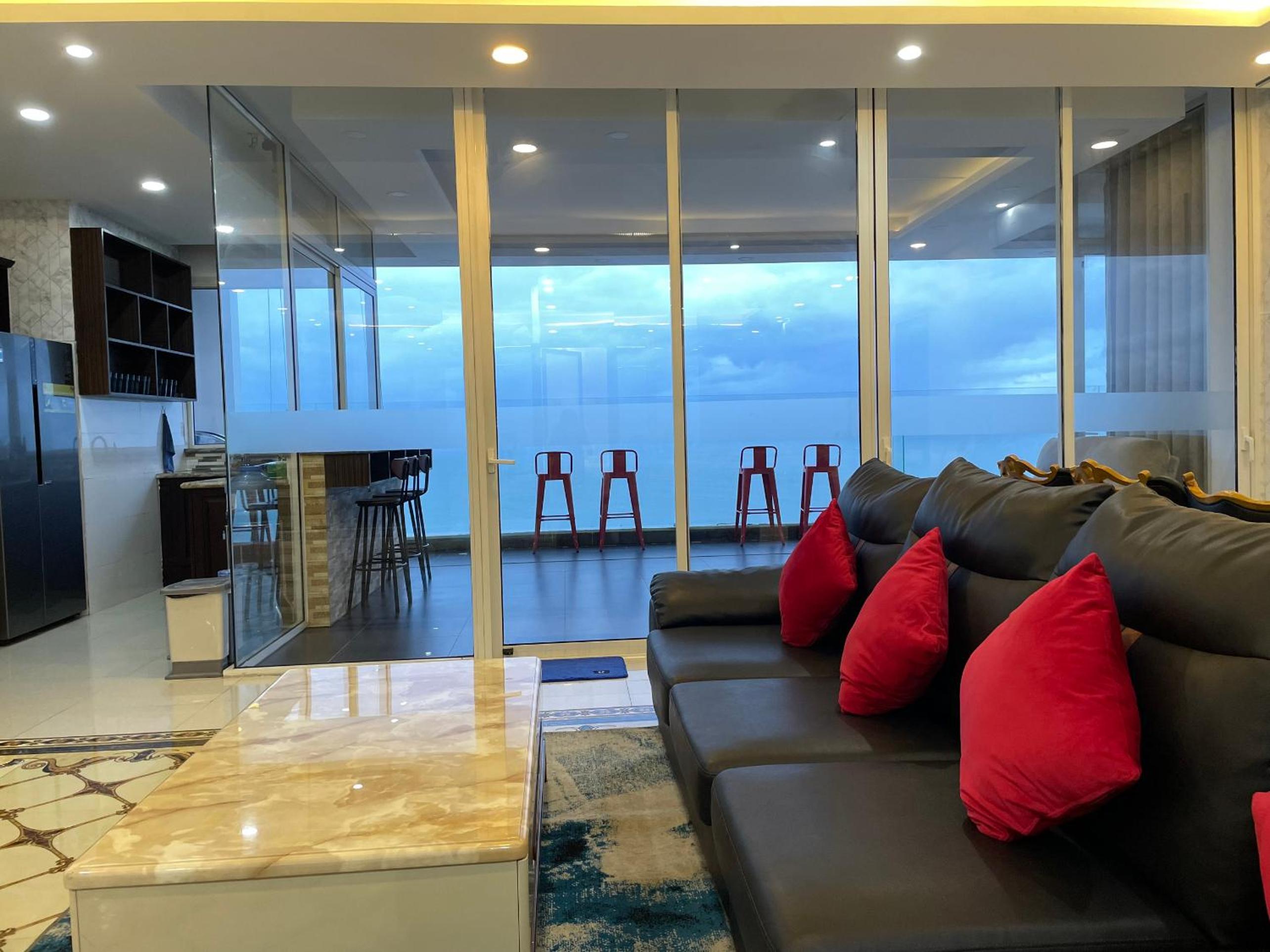 penthouse 5pn Oasky
