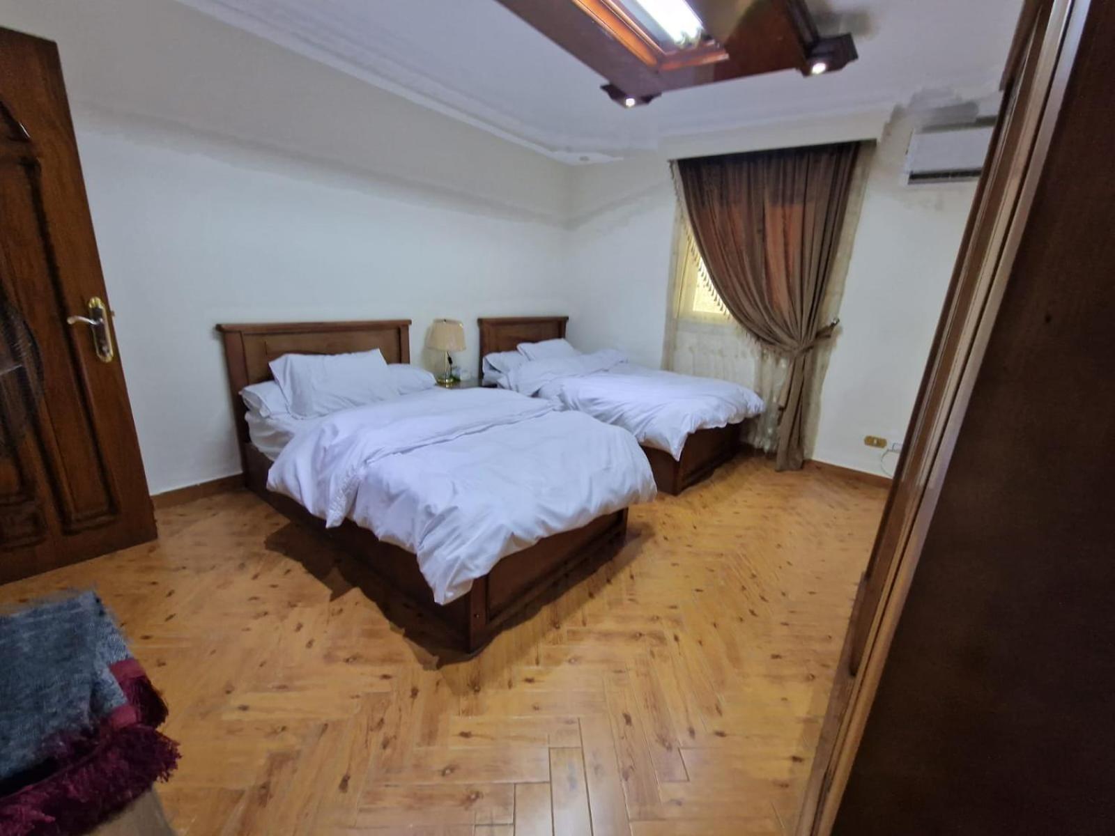 Luxury Pyramid View and a 3BR Penthouse with Giza Pyramids & Sphinx Nearby