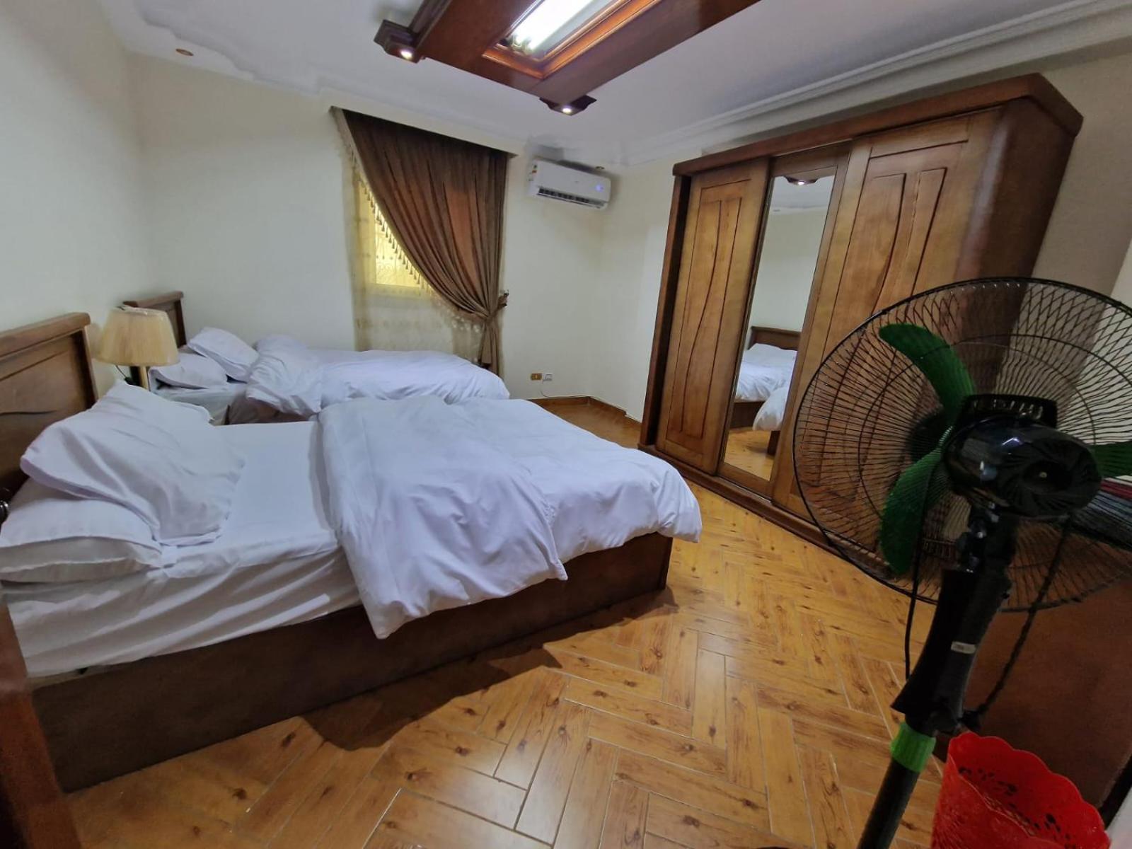 Luxury Pyramid View and a 3BR Penthouse with Giza Pyramids & Sphinx Nearby