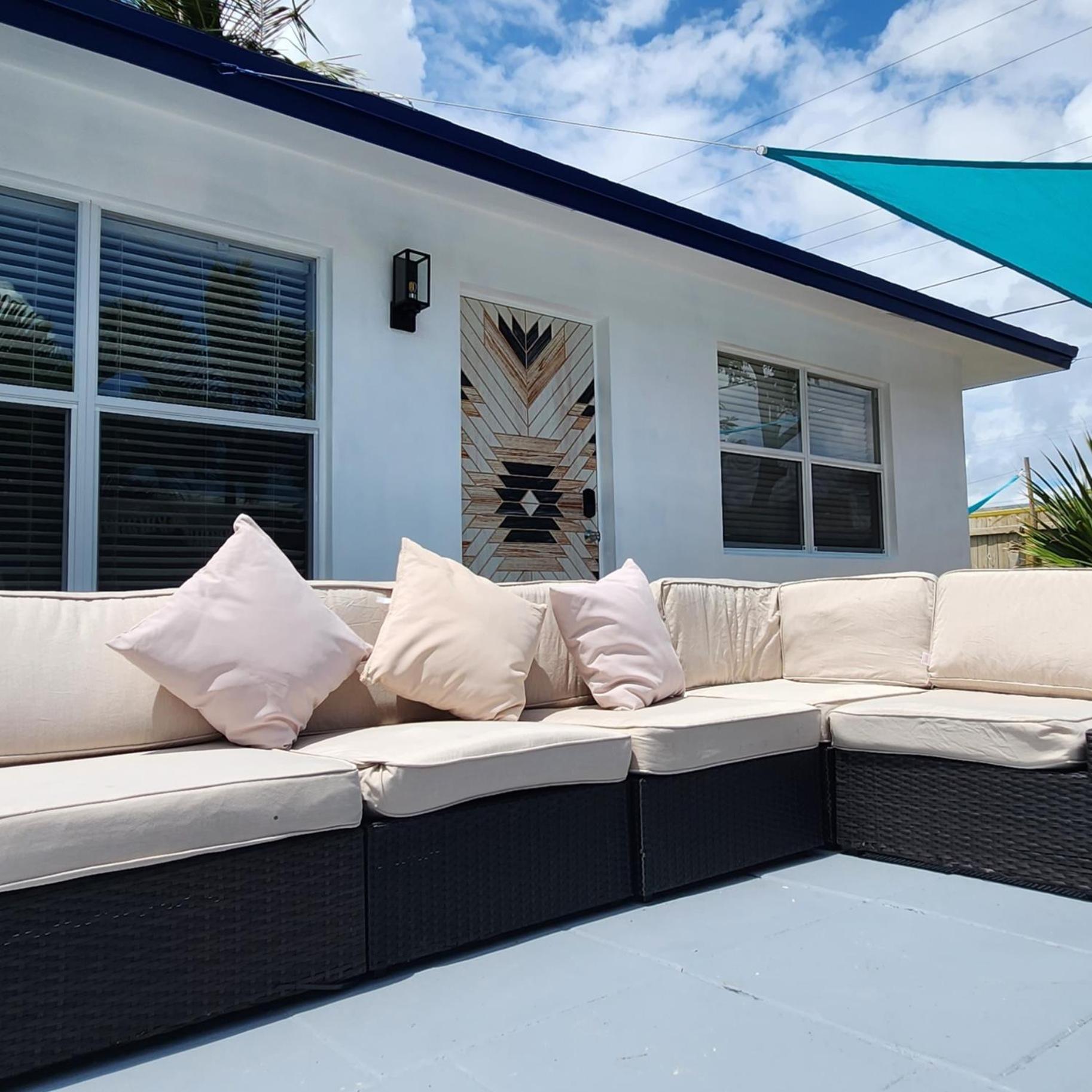 Private Home, KING Room- Pool & Patios - Near Beaches & Dining, photo 31
