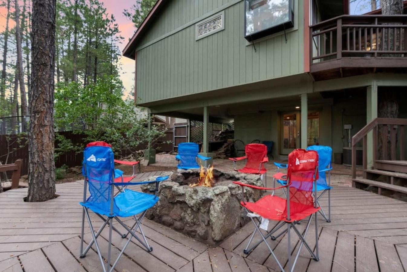 Large Groups Sleeps 20 Must See view 4