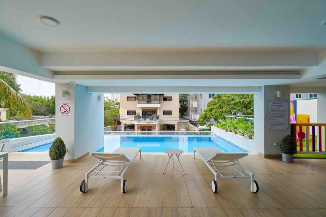 Cozy City Center Condo, Full AC