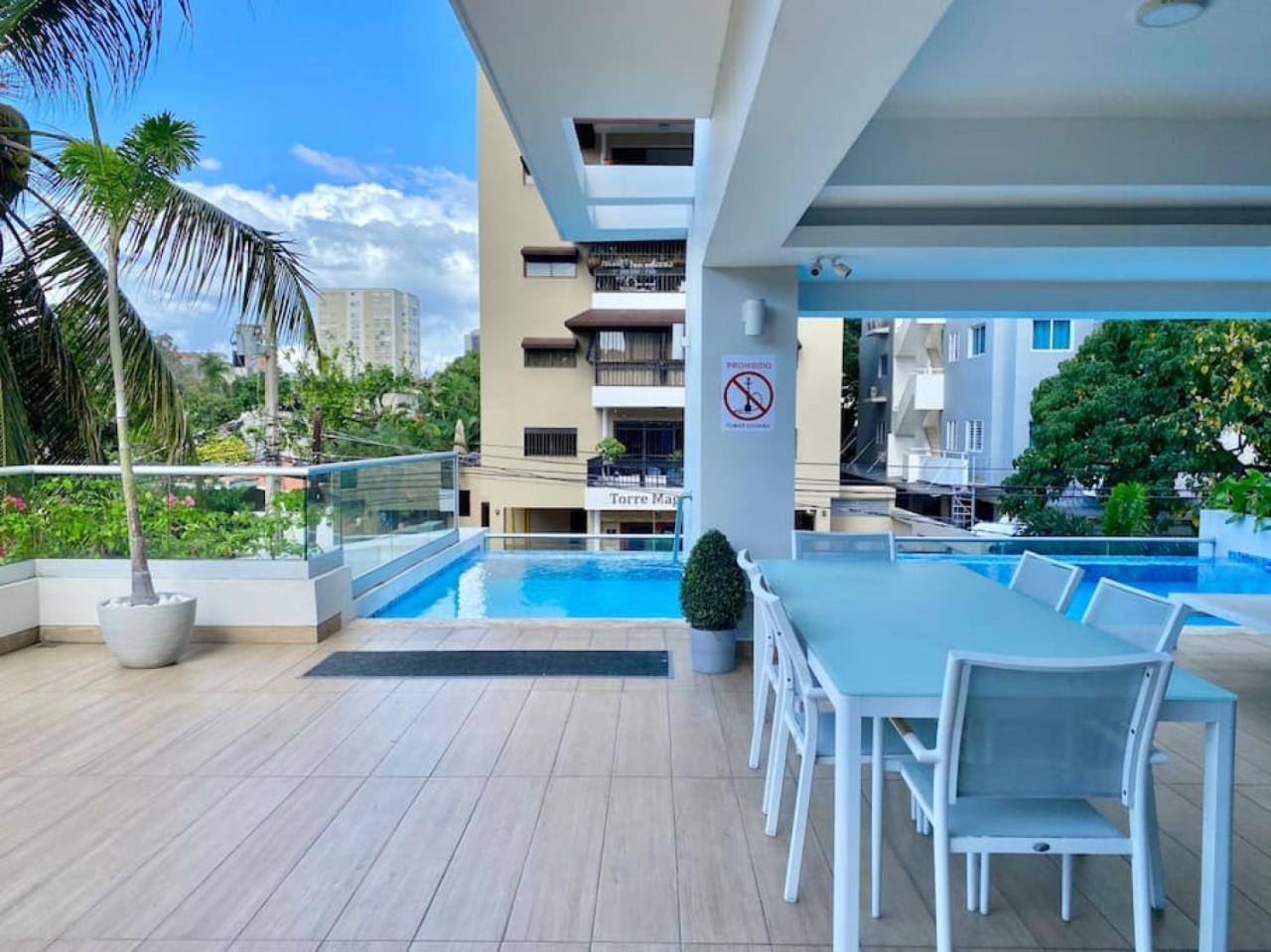 Cozy City Center Condo, Full AC